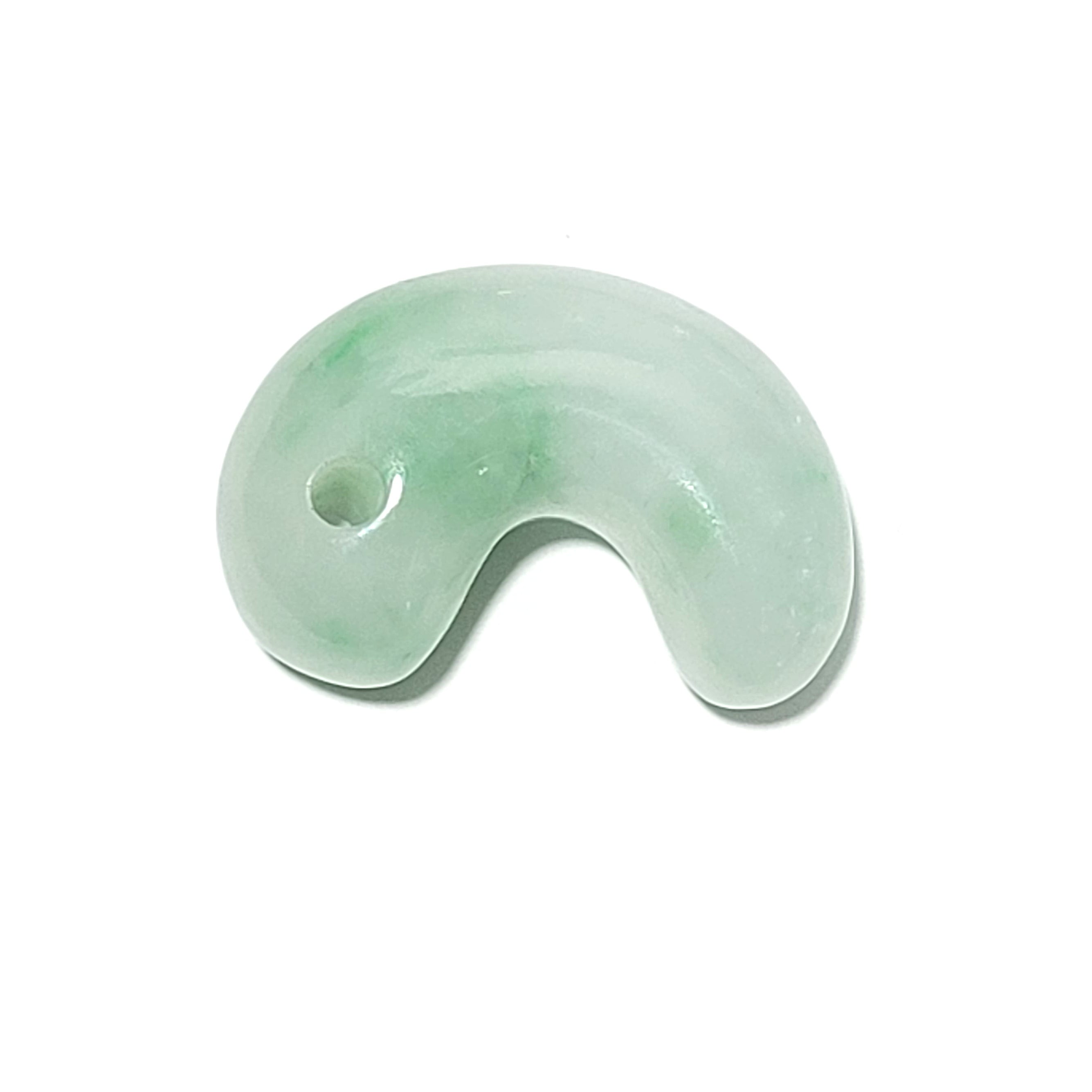 緑色 糸魚川翡翠勾玉 BMT0429 | 糸魚川翡翠工芸家 赤羽可行BASE