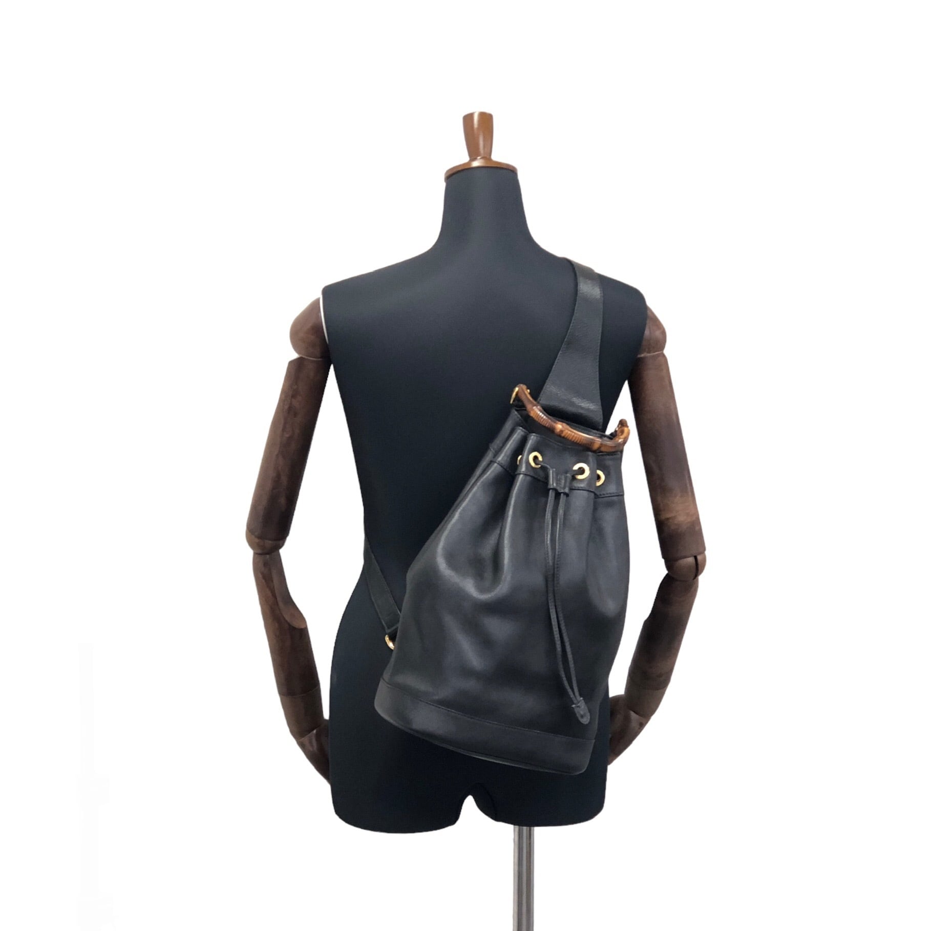 GUCCI グッチ バンブー レザー 巾着 ショルダーバッグ ブラック