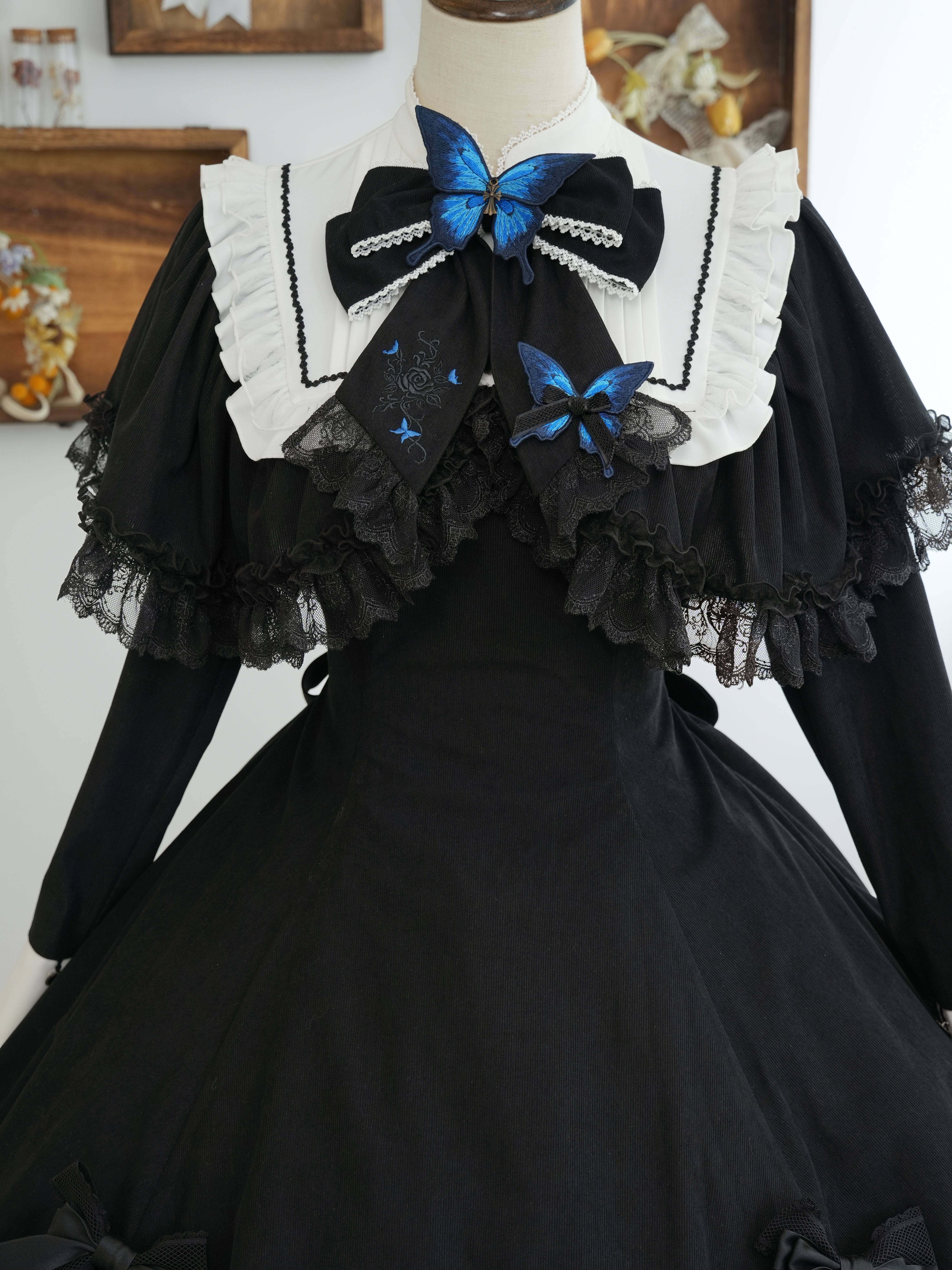 ユリシスファンタジー ケープカラーワンピース | HoshibakoWorks