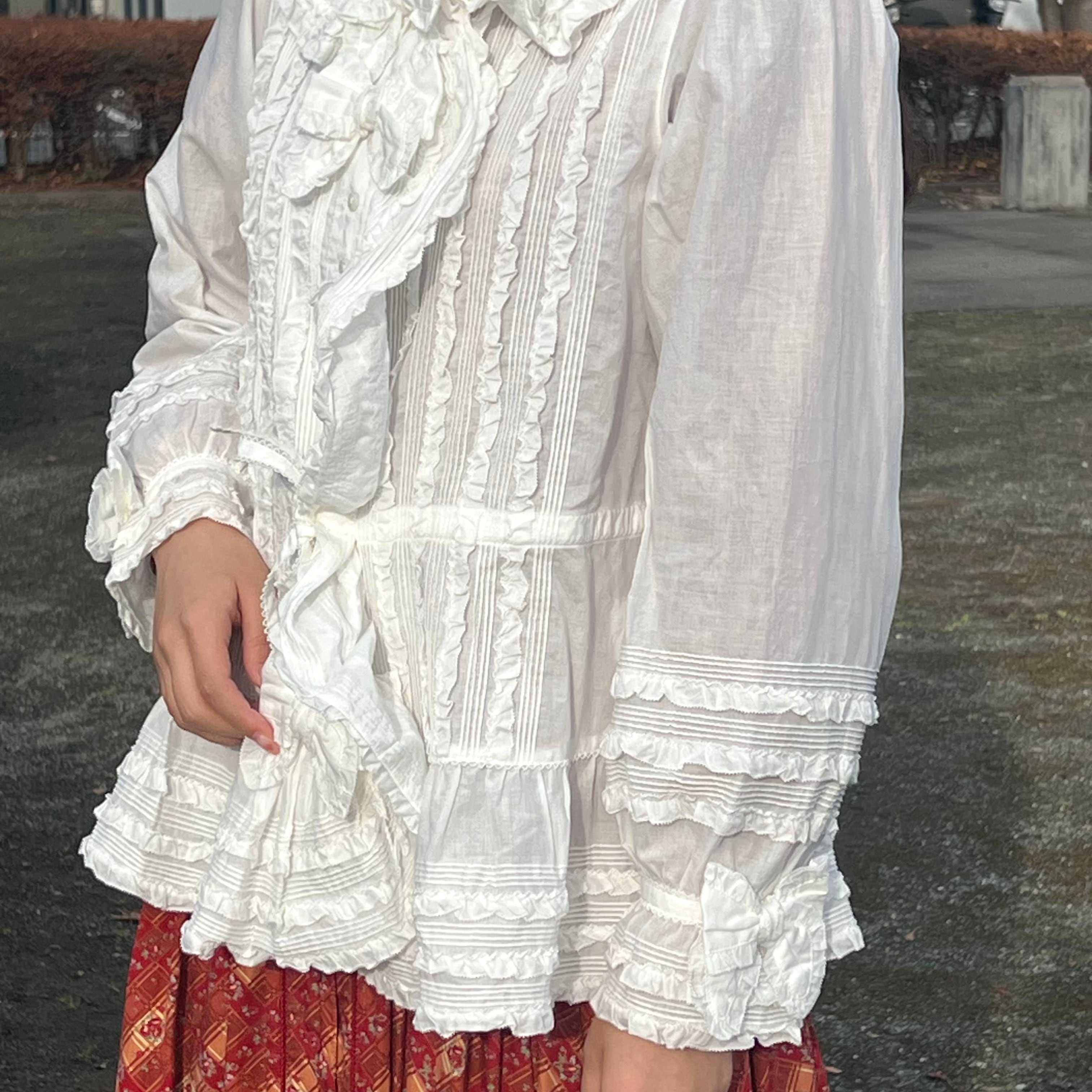 PINKHOUSE フリルいっぱいローンオーバーブラウス | ピンクハウス古着