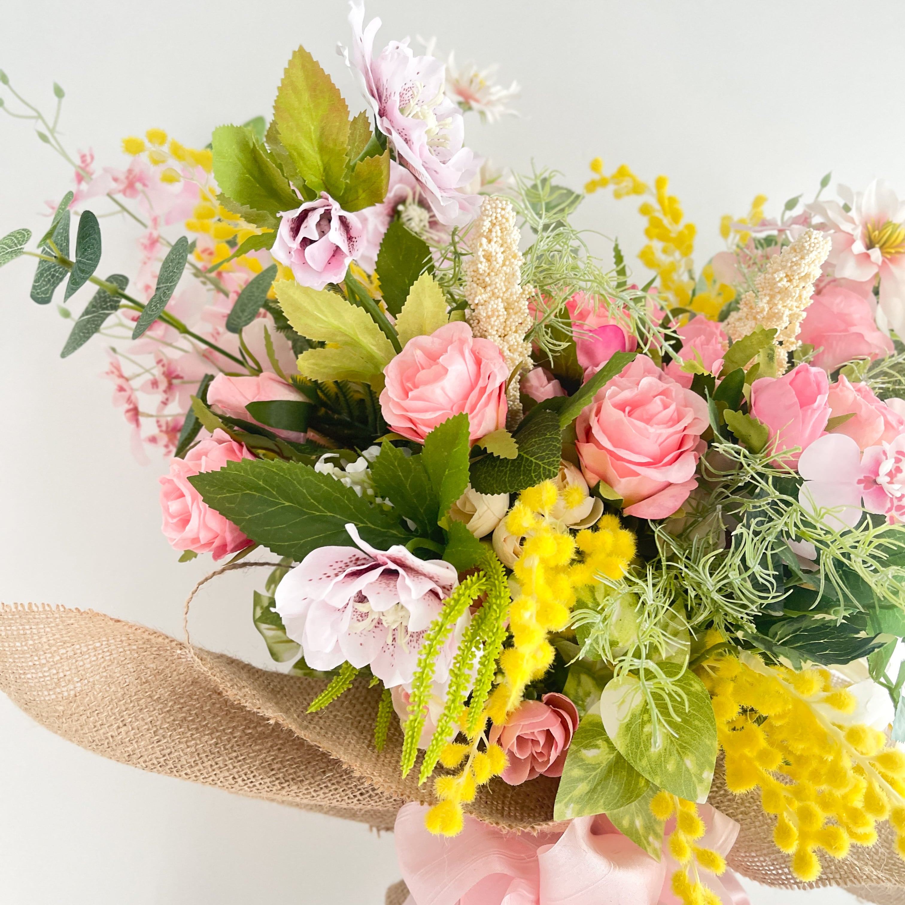 光触媒フラワー 春を束ねた飾る花束ブーケ｜ミモザ・クリスマスローズ