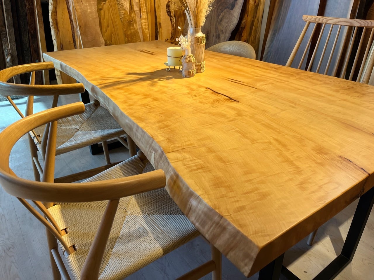 全面杢】白栃（トチ）_1780×820-920×55_青山店_テーブル天板/一枚板