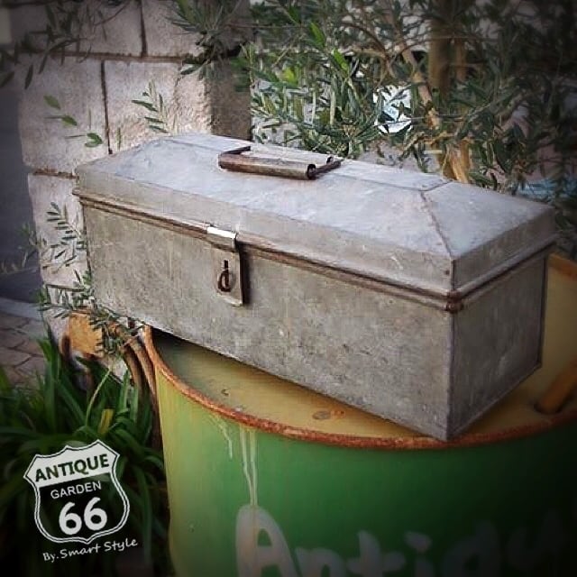 アメリカ ヴィンテージ 工具箱 山型 メタル ツールボックス 古道具【C