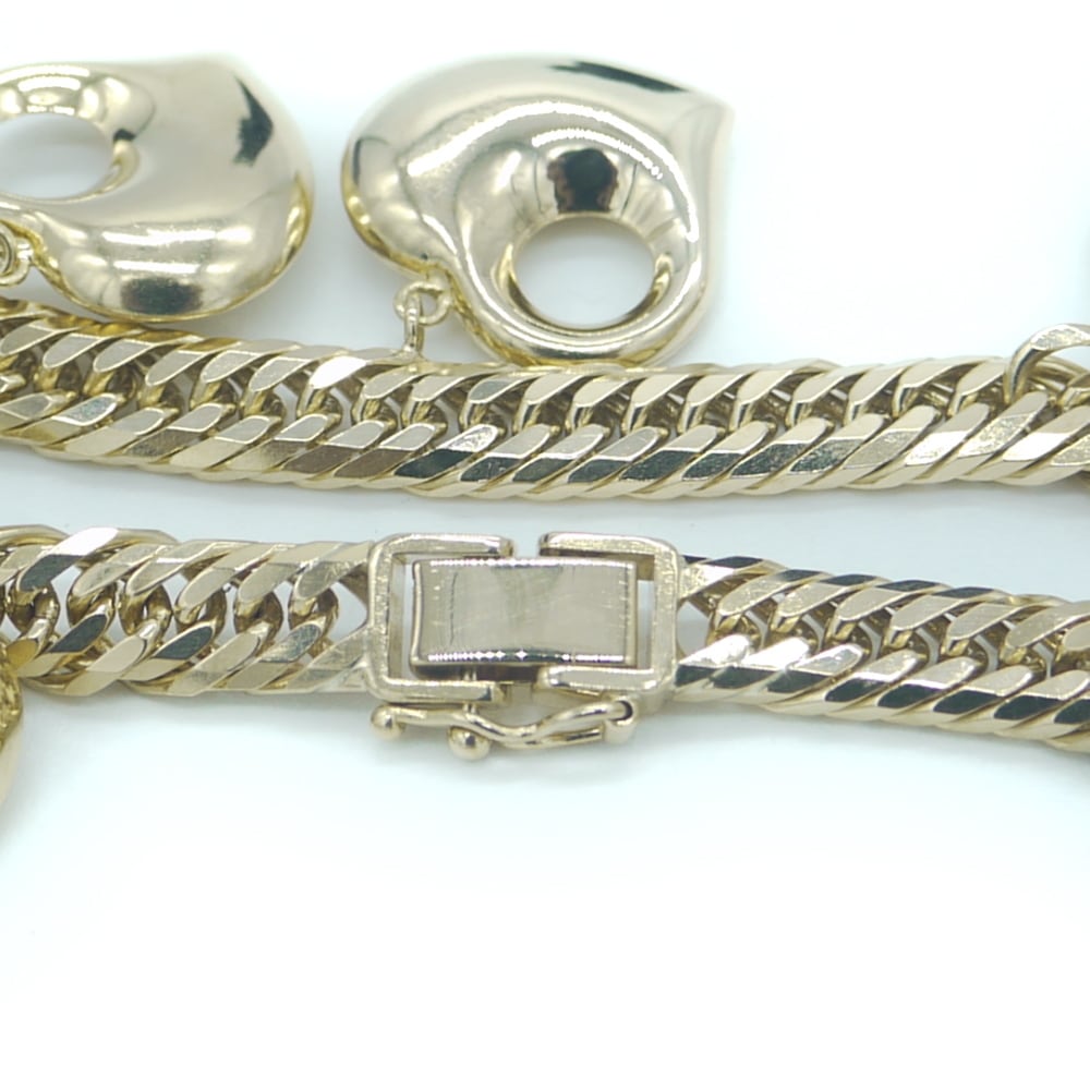 K18 YG 喜平8面トリプルハートチャーム付きブレスレット