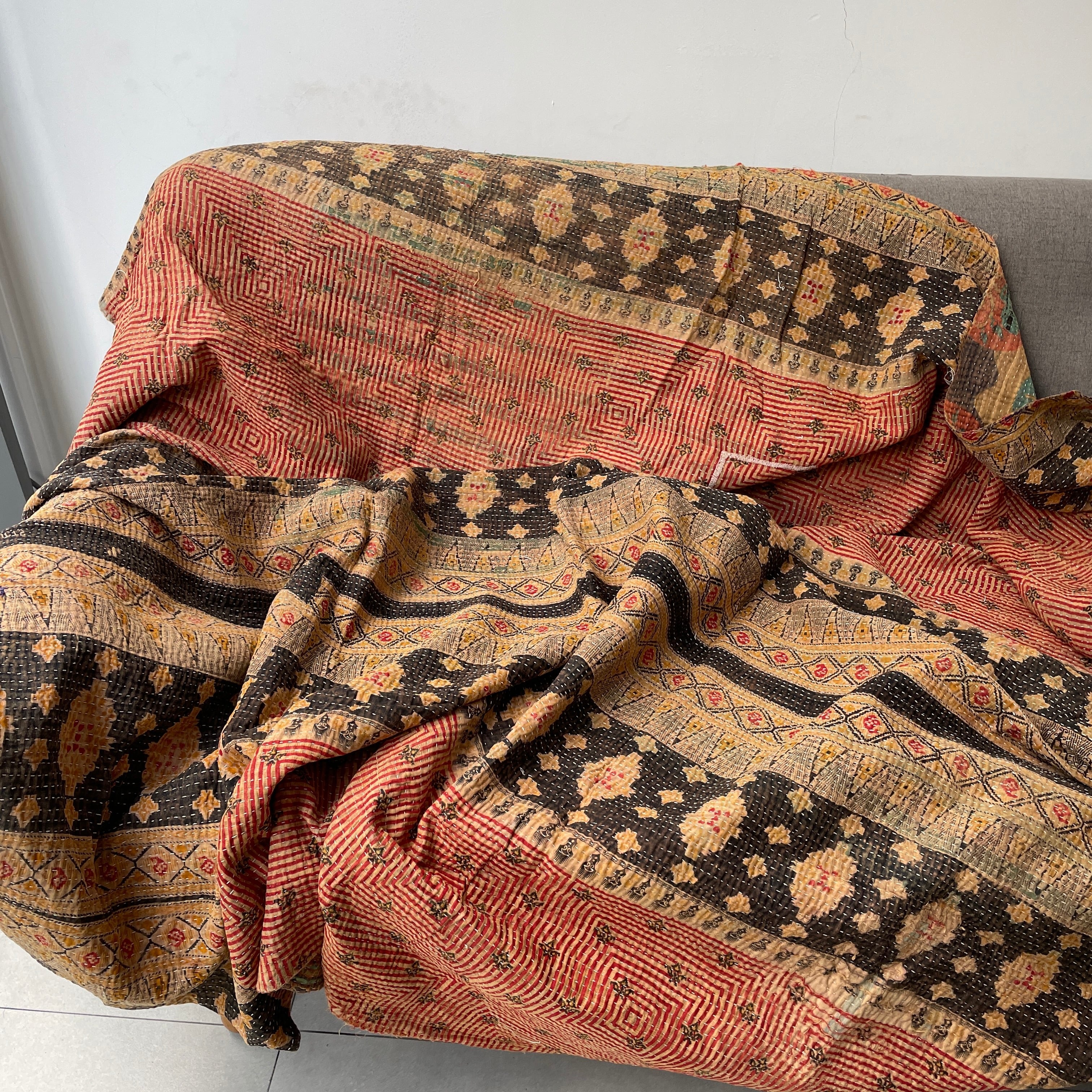 80】インド直輸入 ビンテージ ラリーキルト カンタ キルト