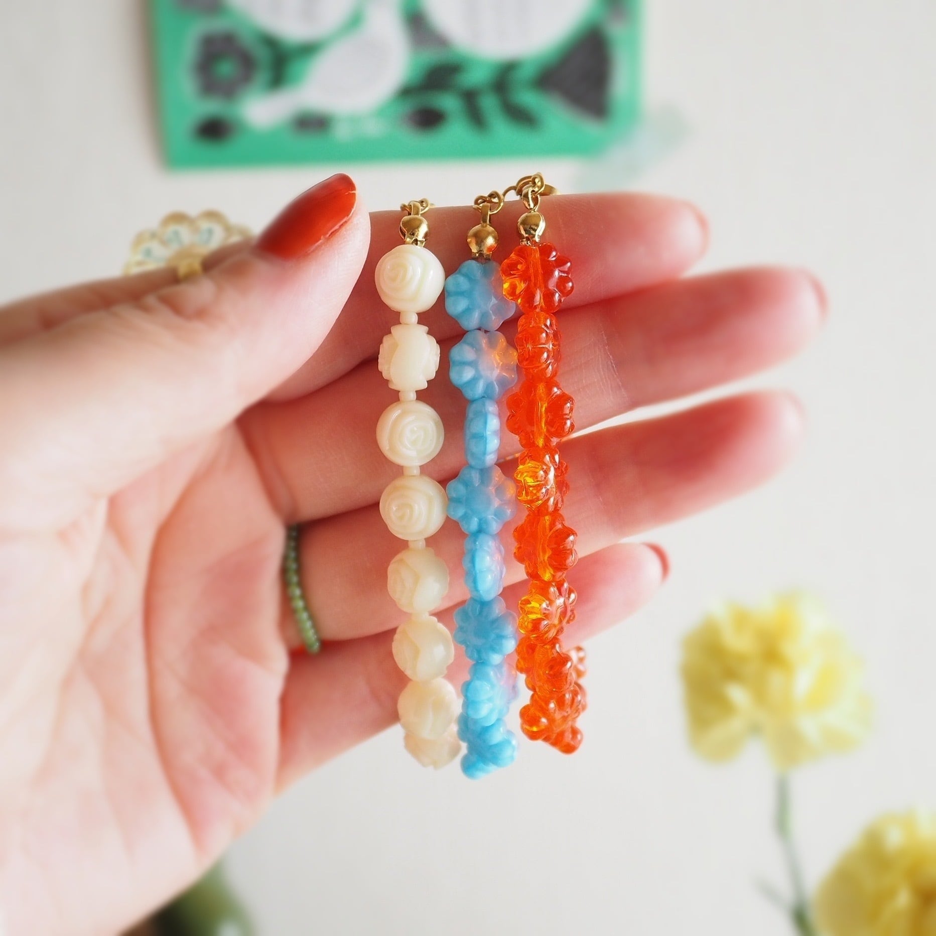 レトロなフラワー型チェコビーズのブレスレット（クリアオレンジ