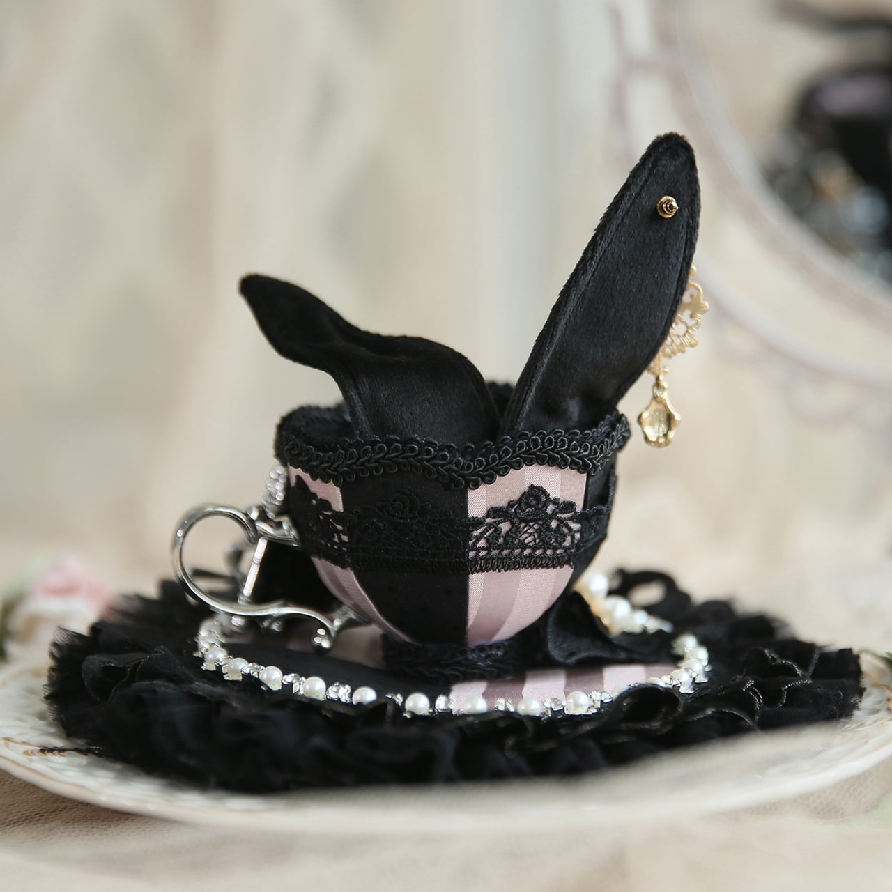 Drink me 兎耳ティーカップ帽子 カクテルハット | HoshibakoWorks