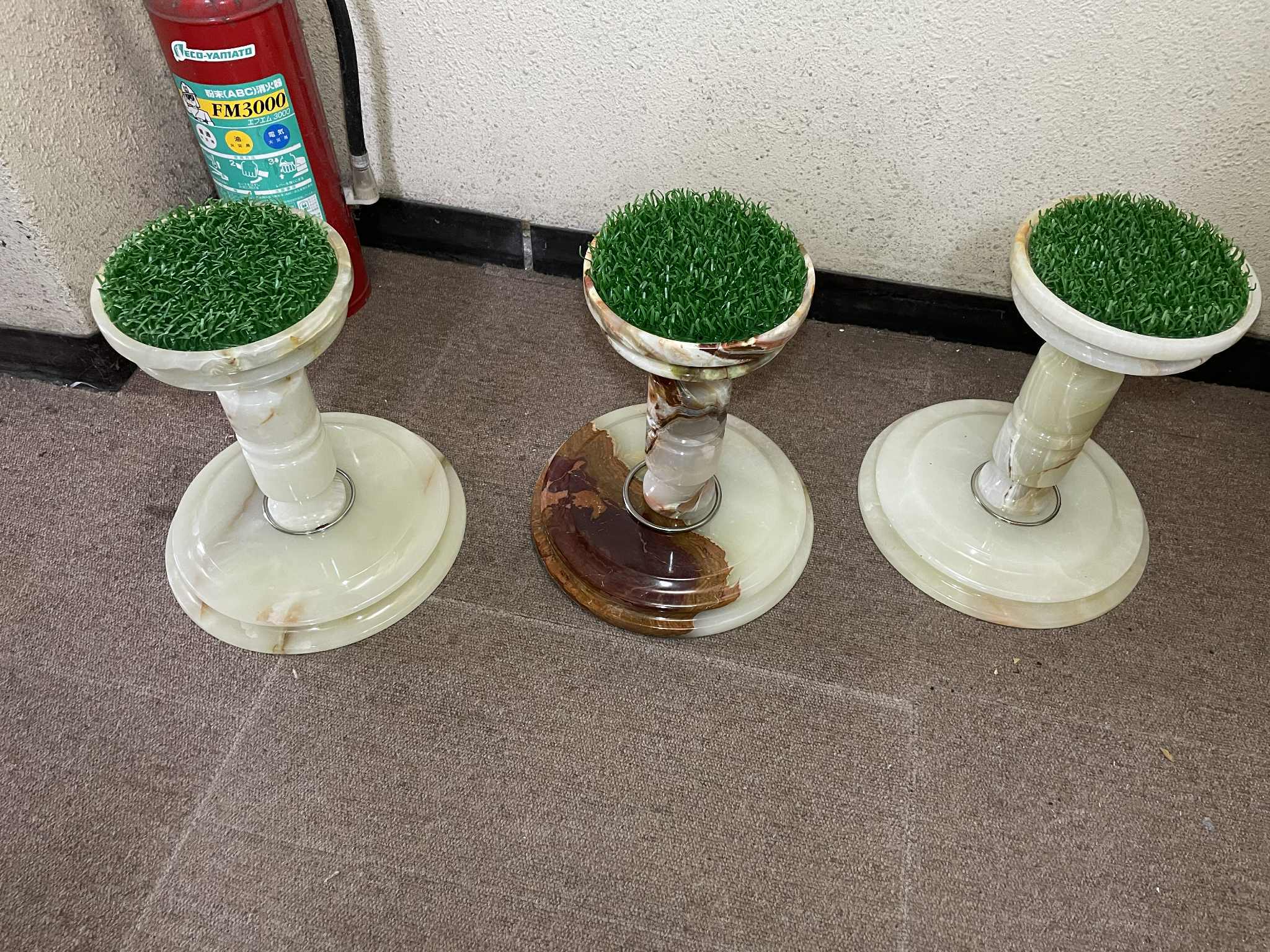 ファルコンブロック【特大総大理石・大型猛禽用】約7.0kg | フクロウと