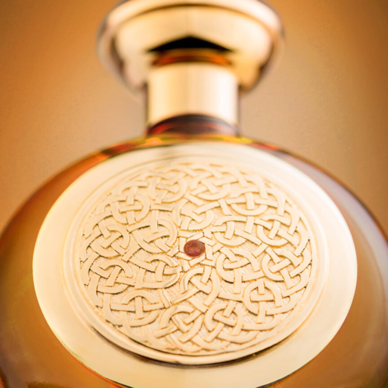 TOBACCO SAPPHIRE｜ブーディカ ザ ヴィクトリアス ピュアパルファン