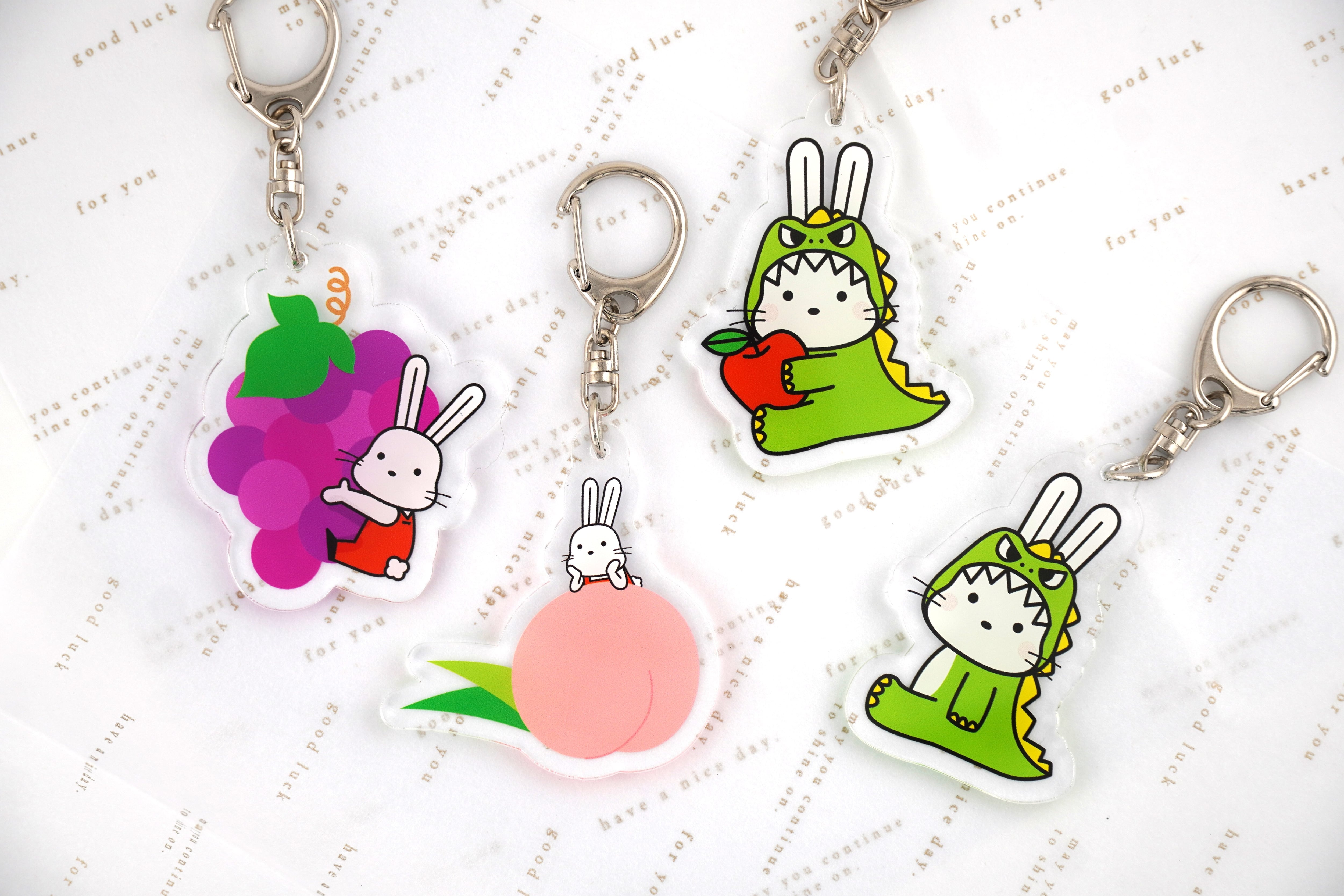 ももりんアクリルキーホルダー | ふるふく│福島県福島市のクサカ