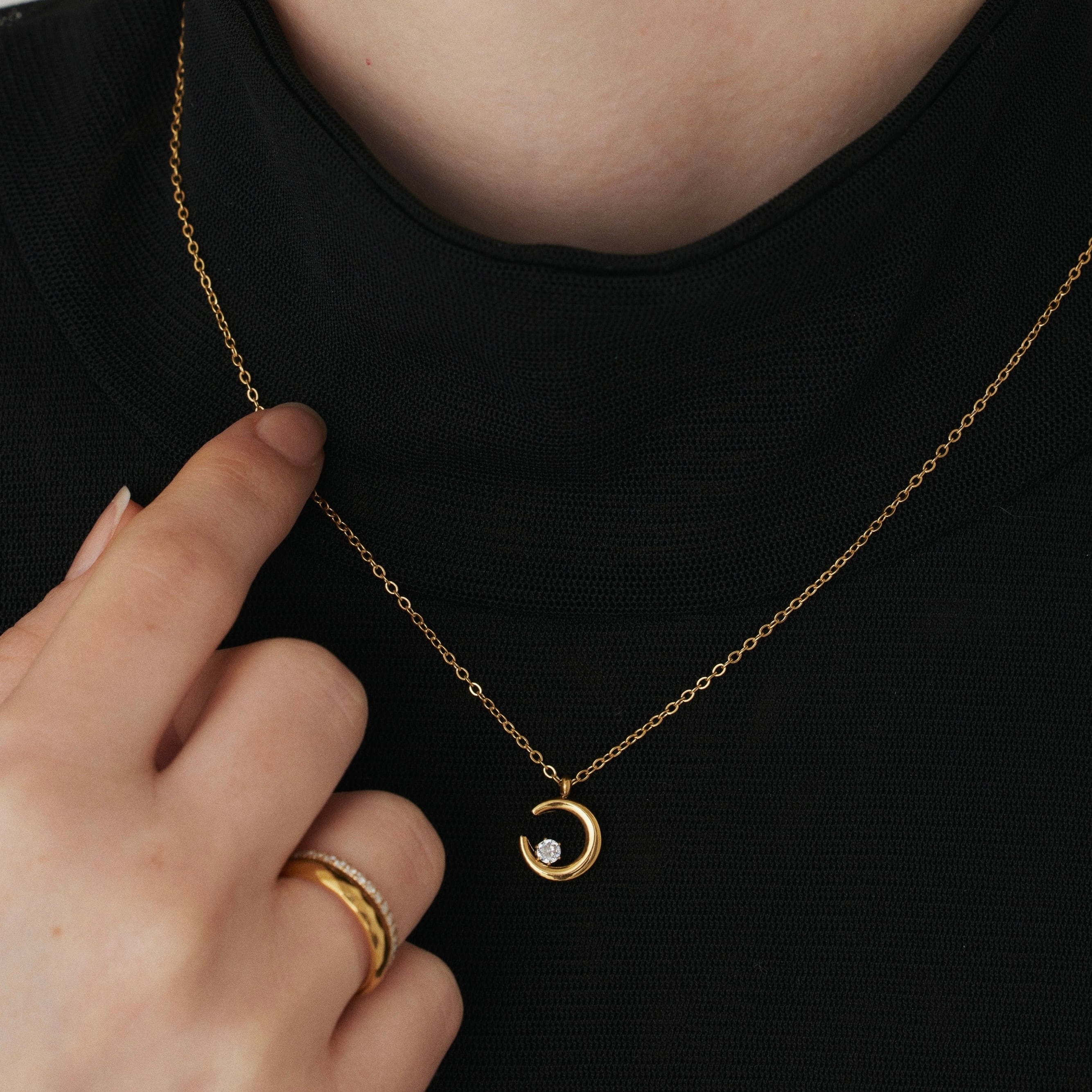 ムーン ジルコニア ネックレス MN183 | emu