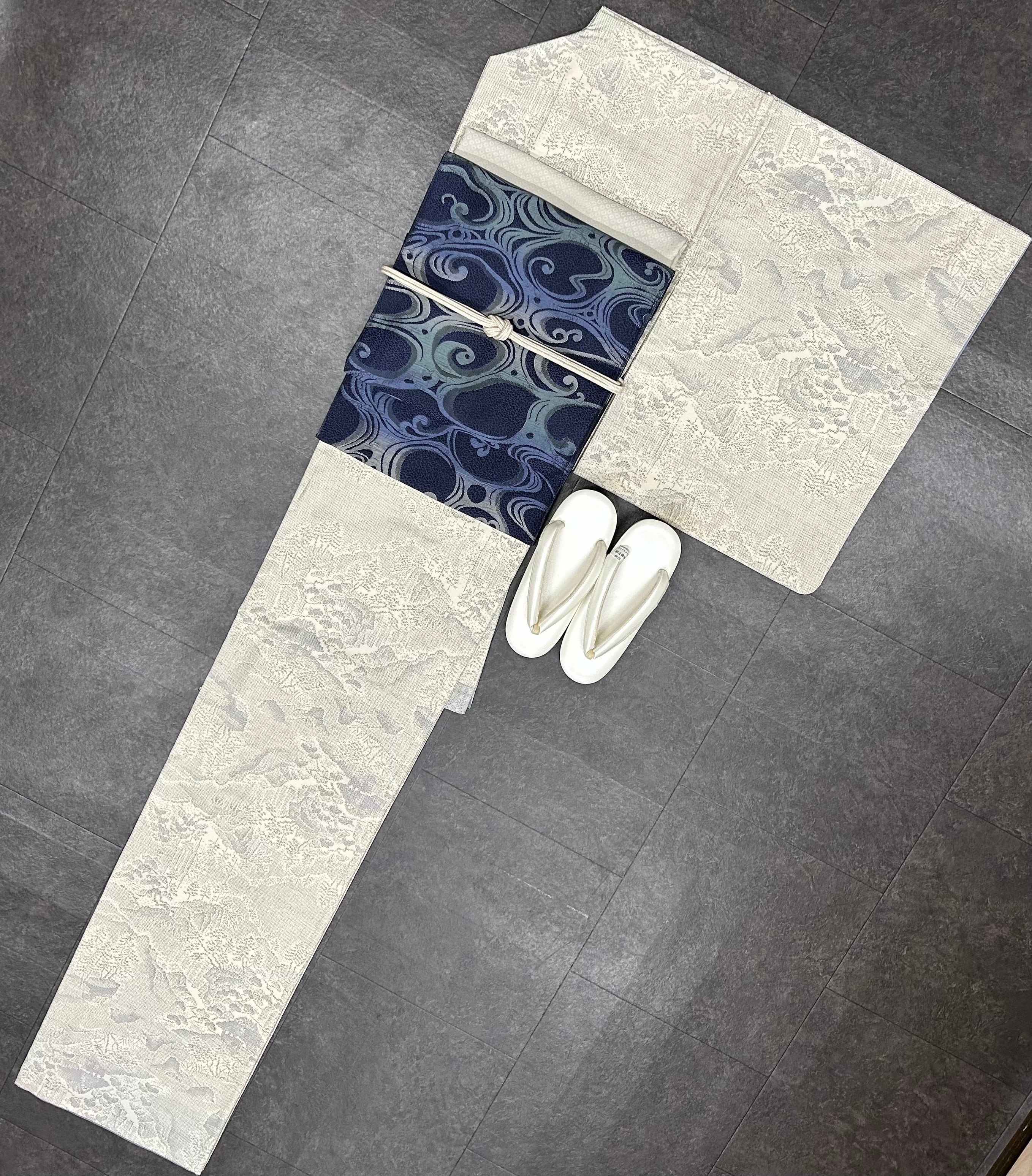 白大島紬 まろみのある白 荘園文様 裄丈 69㎝ 東武百貨店 K3819 | 着物