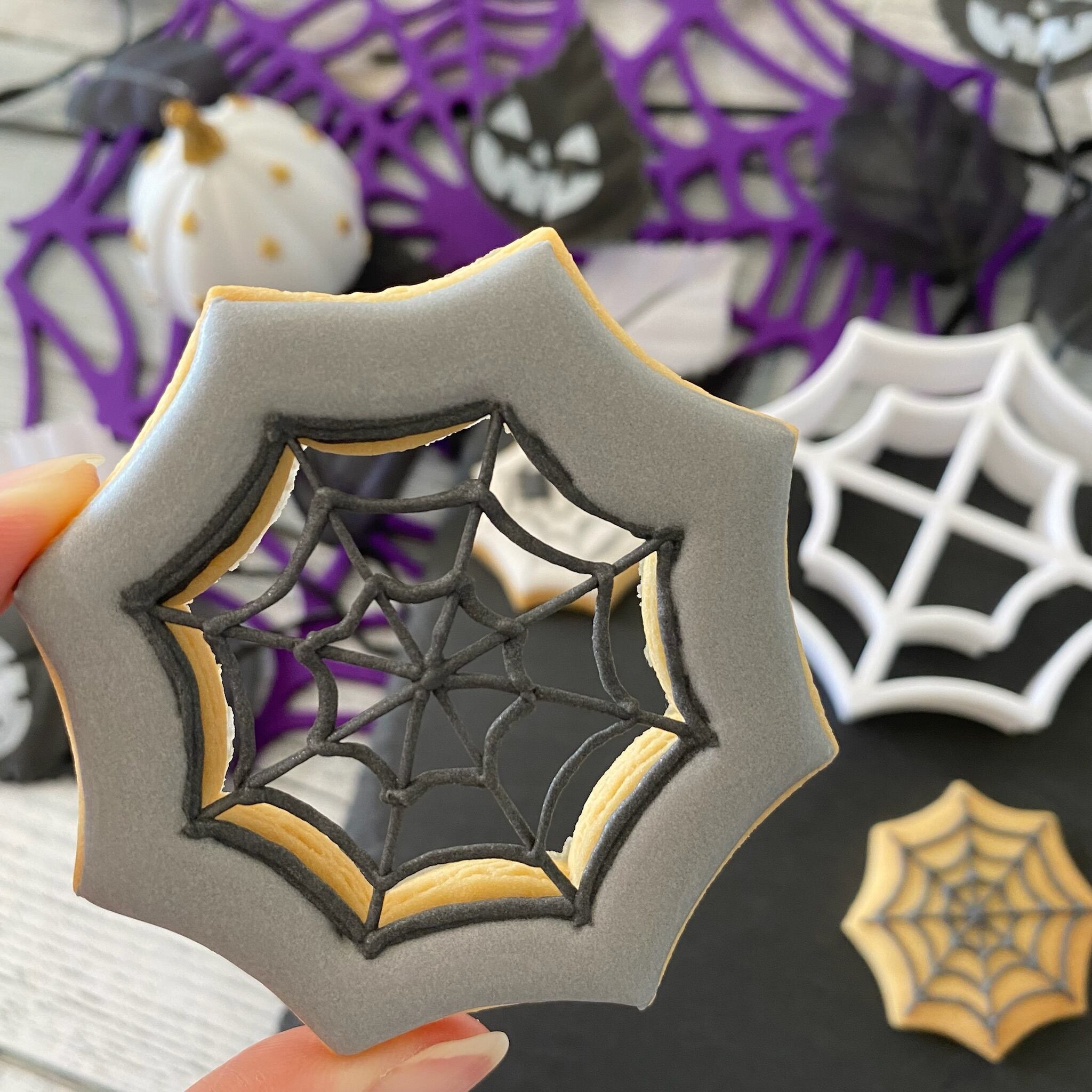 ハロウィンに！蜘蛛の巣のフレーム トゲトゲ八角形 クモの巣 | Pay ID