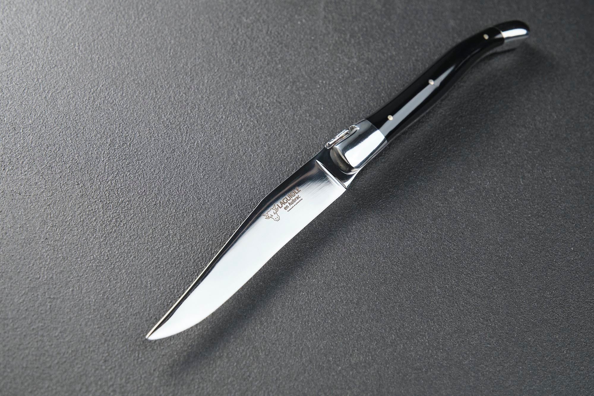 LAGUIOLE EN AUBRAC ラギオール アン オブラック ブラックストーン