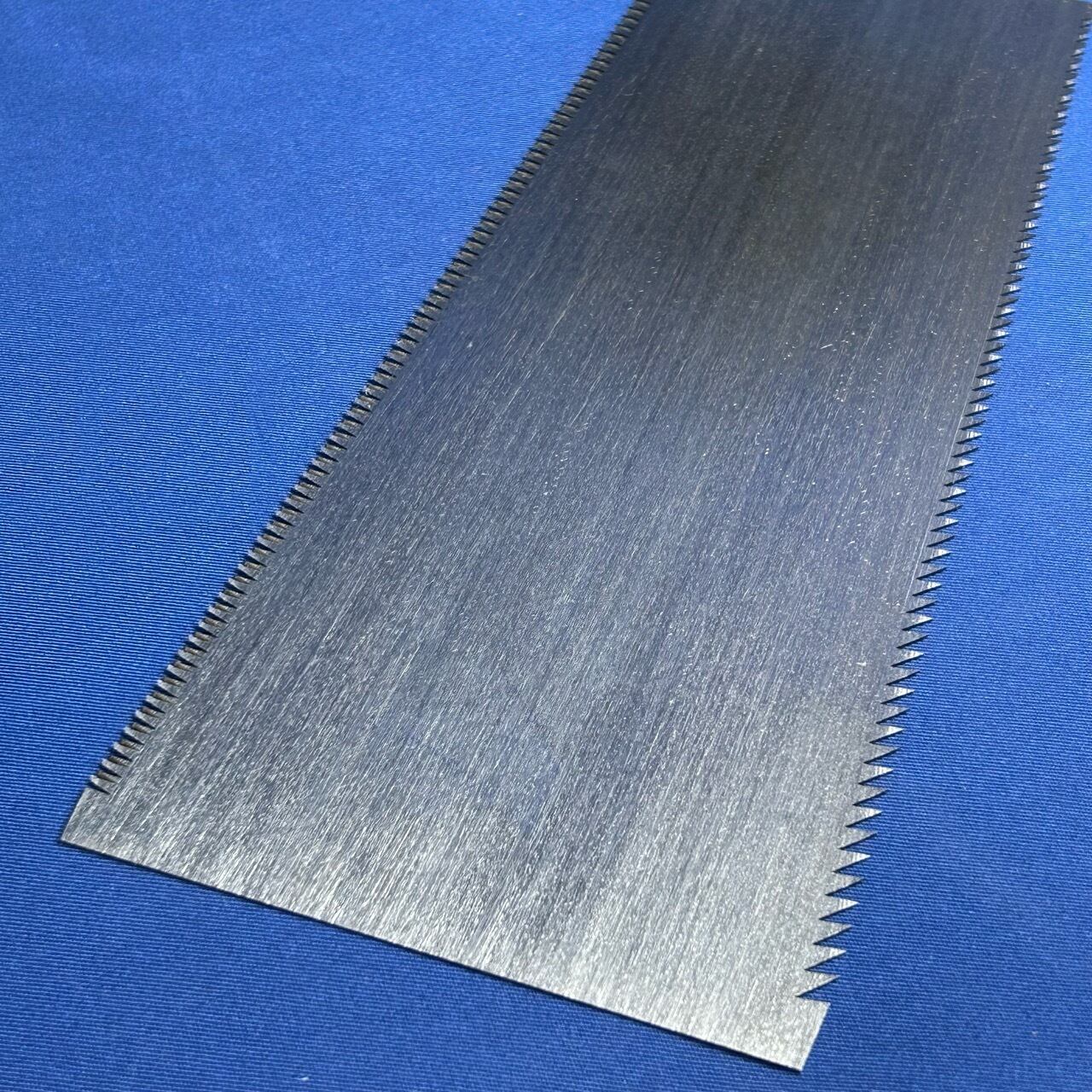 明治時代 特大 鋸 銘有 古道具 アンティーク 大工 大型ノコギリ 2本セット 木挽き鋸 大鋸 銘有 レトロ 古い 大工道具