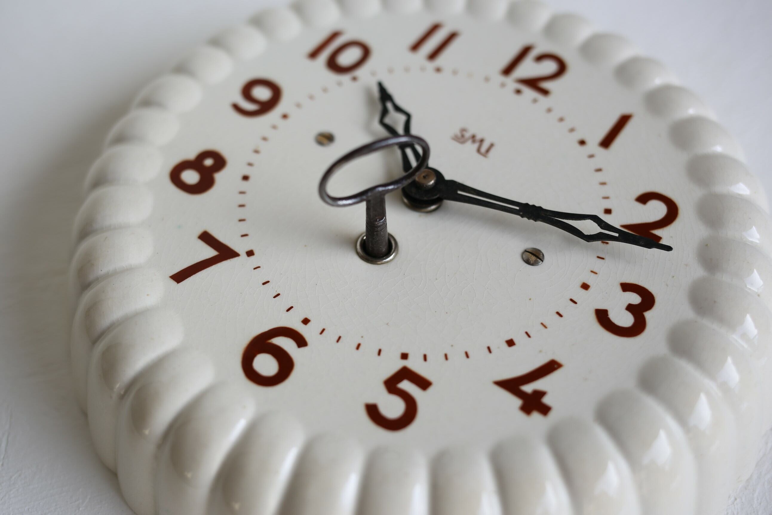 フランス アンティーク ヴィンテージ SMI社 陶器 壁掛け時計 ゼンマイ