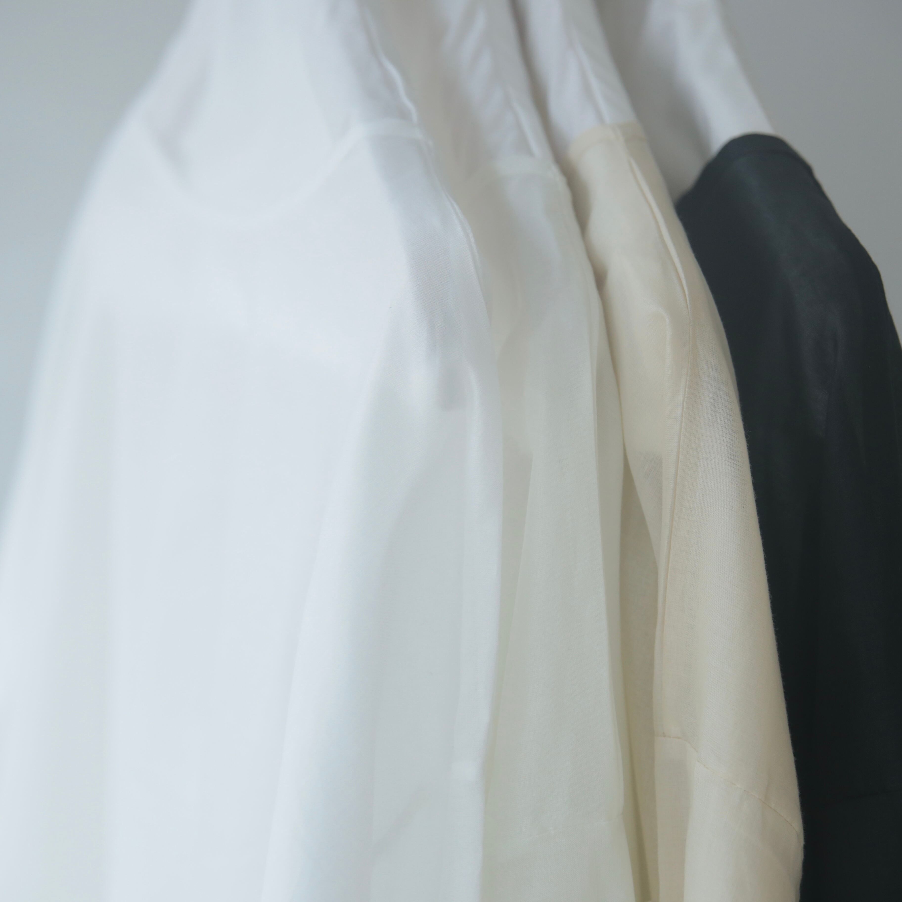 Yoli シンプルブラウス | Vie