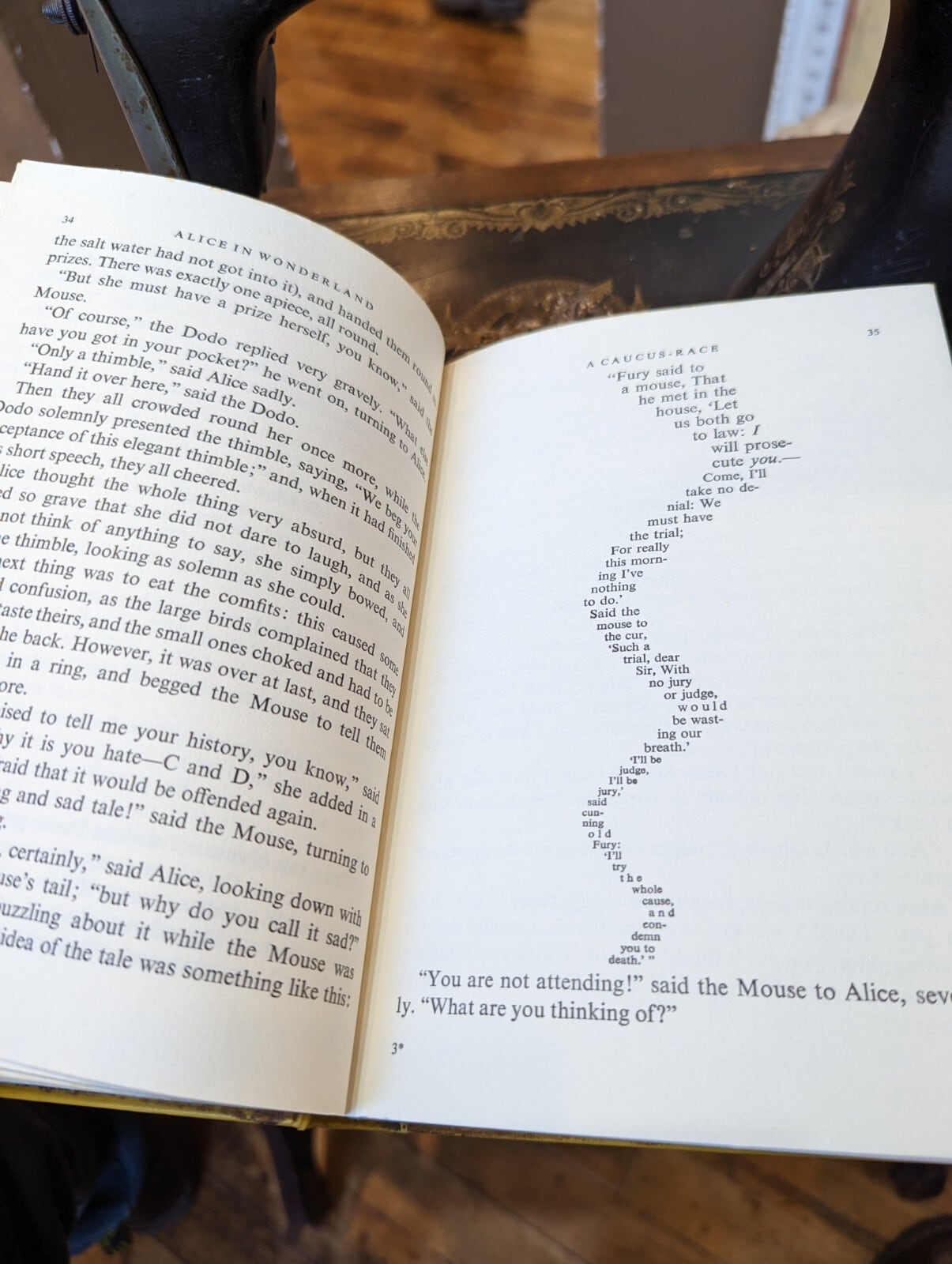 1965年発行 不思議の国のアリス 英国古書 アンティーク洋書 | 異世界の