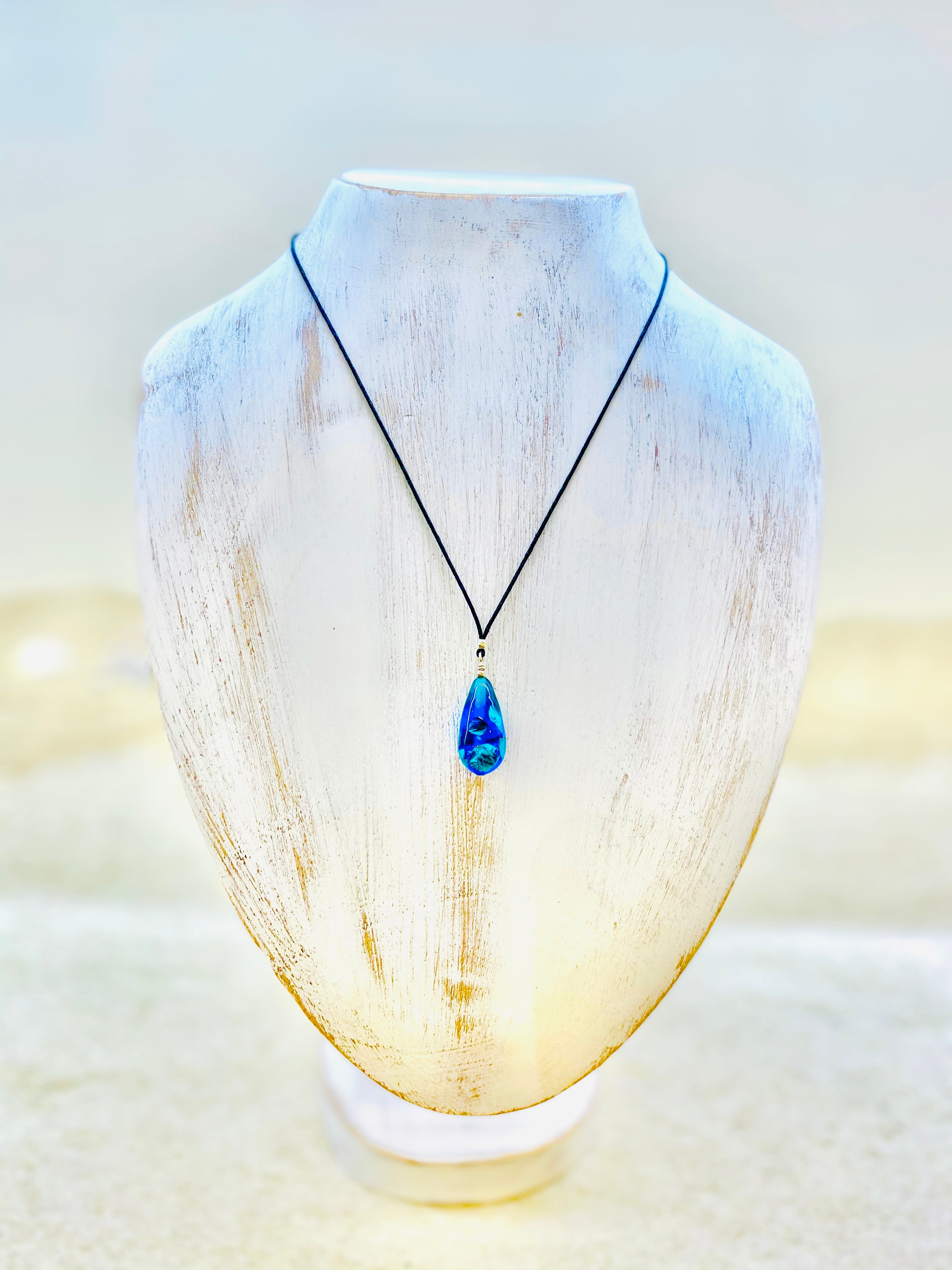 光るホタルガラス しずく中紐ネックレス | セカンドハグ