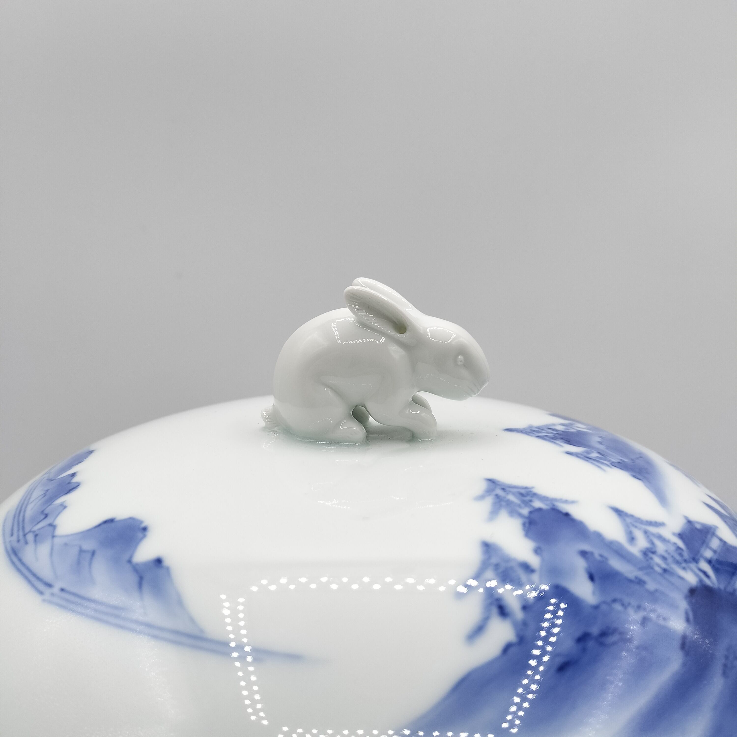 水指 染付 白磁獅子耳付 塗蓋添 横石嘉助・作 | 有限会社いとお