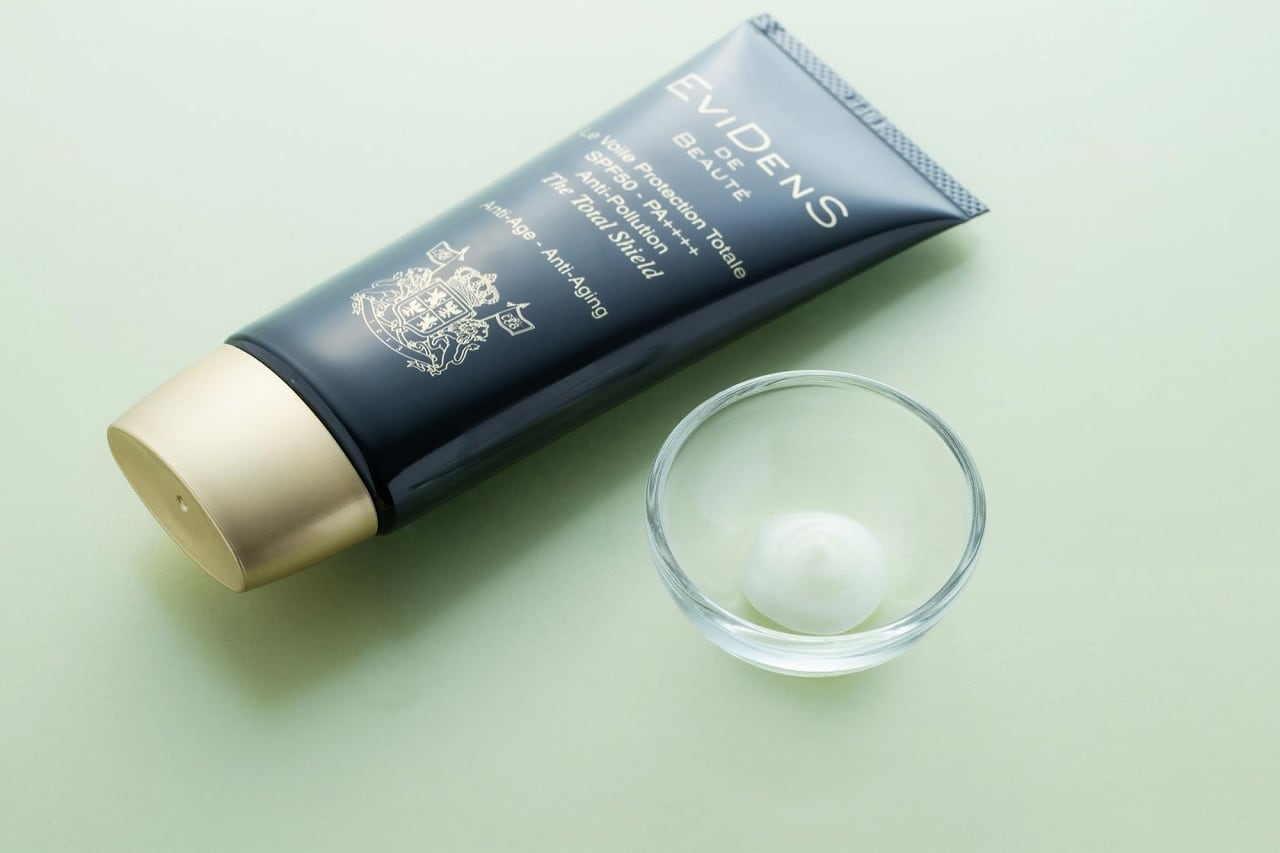 エヴィドンスドゥボーテ ル ヴォワル プロテクション トータル（日焼け