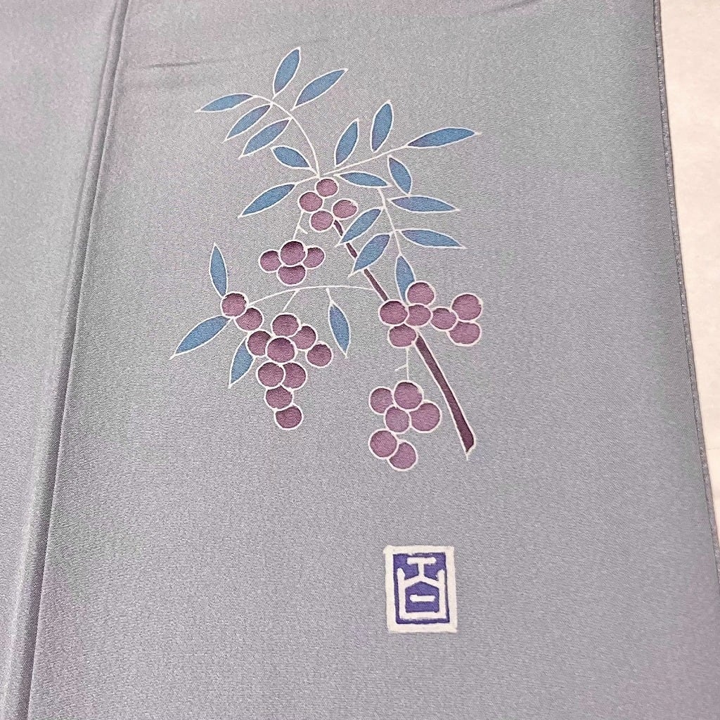 加賀友禅 百貫達雄 色無地 紋意匠 正絹 華紋 洒落紋 葡萄 紫 淡藤色