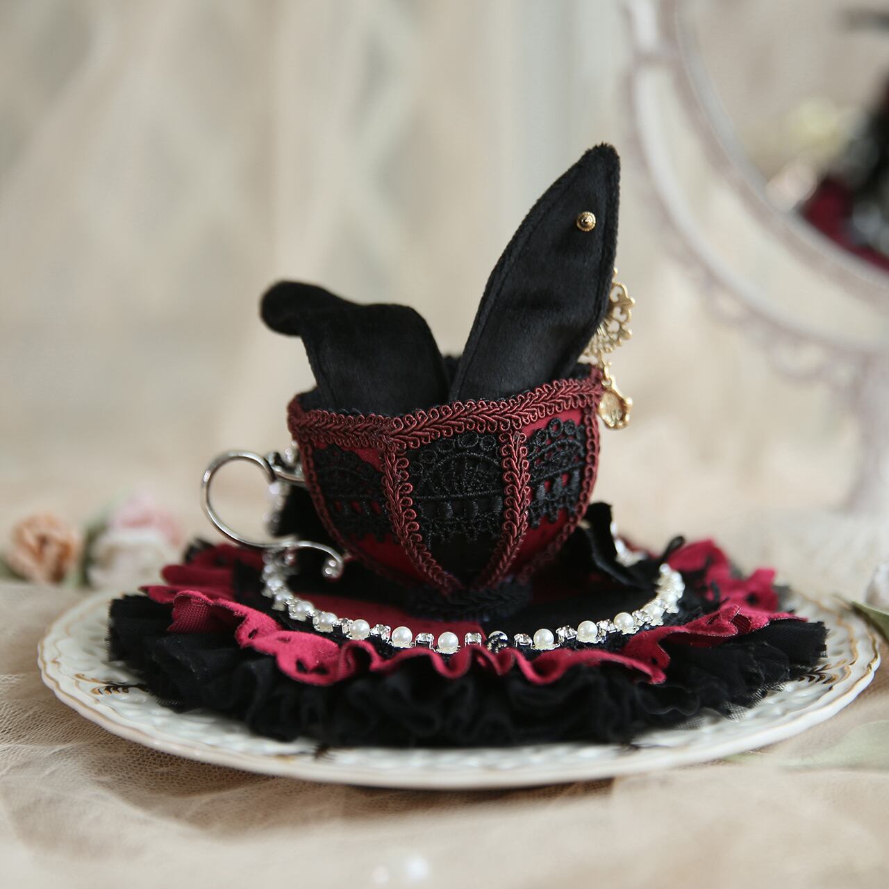 Drink me 兎耳ティーカップ帽子 カクテルハット | HoshibakoWorks