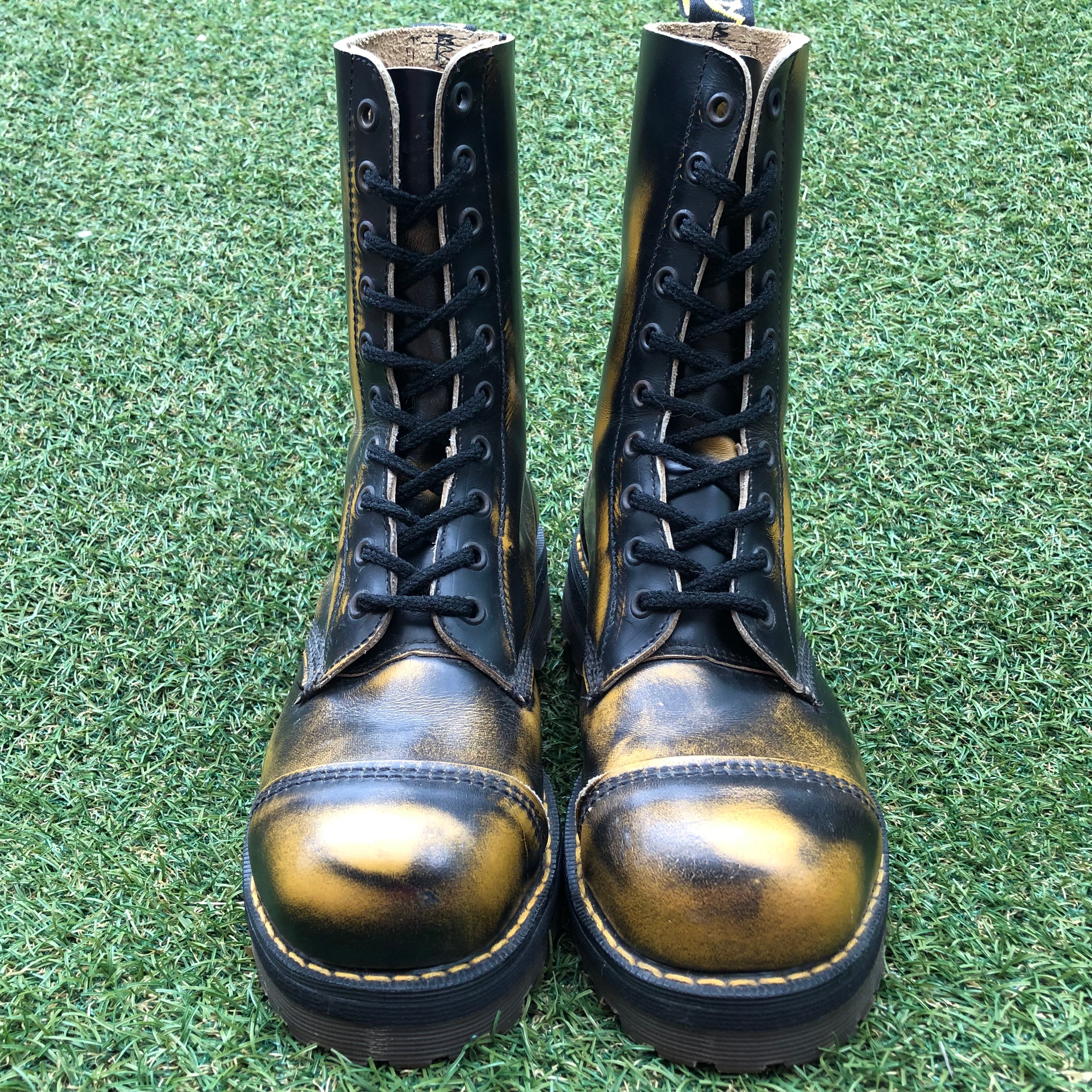 イングランド製！ Dr.Martens ドクターマーチン スチールトゥ10ホール