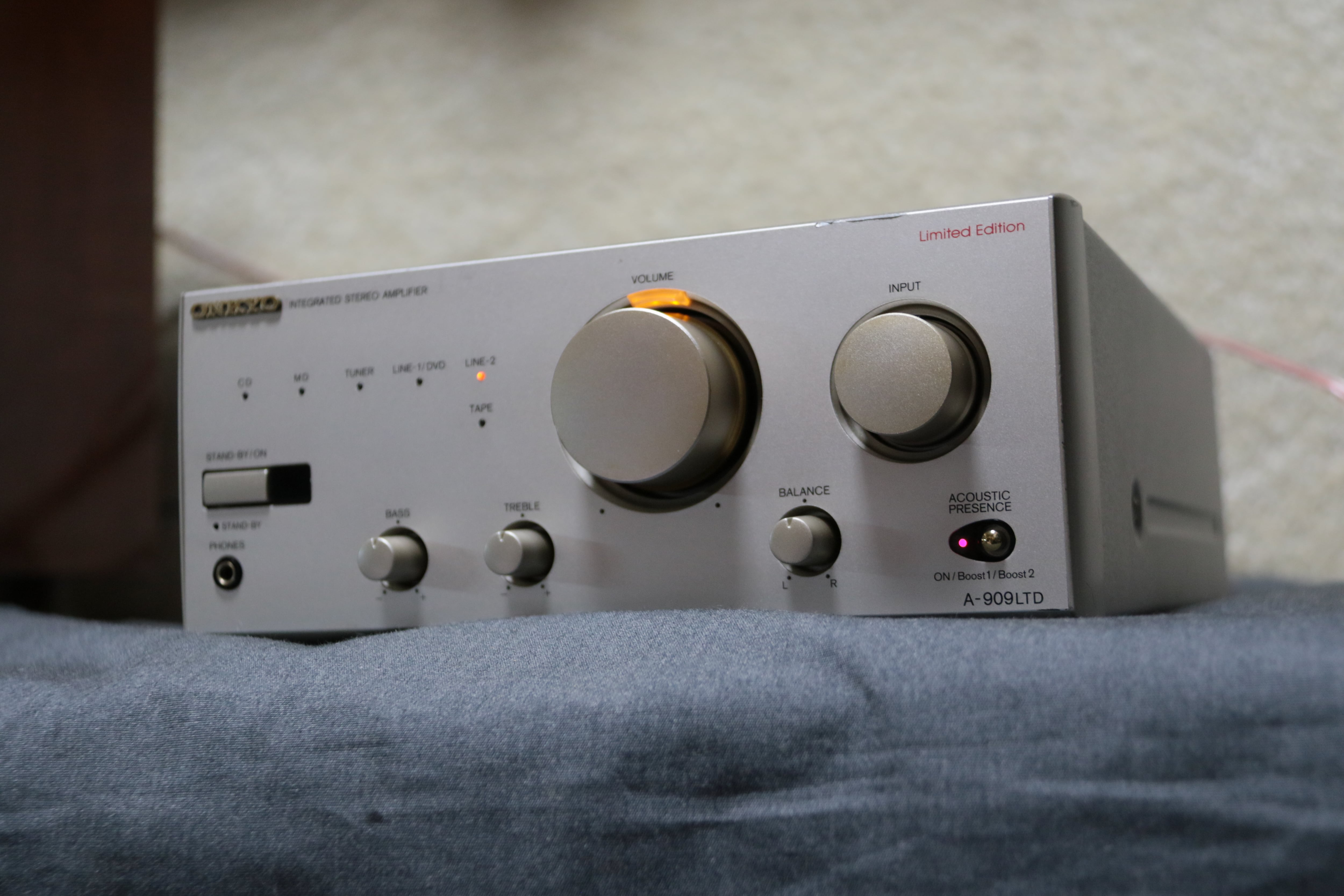 THEドンシャリ！LTDモデル！】ONKYO INTEC205 A-909LTD単体 プリメイン