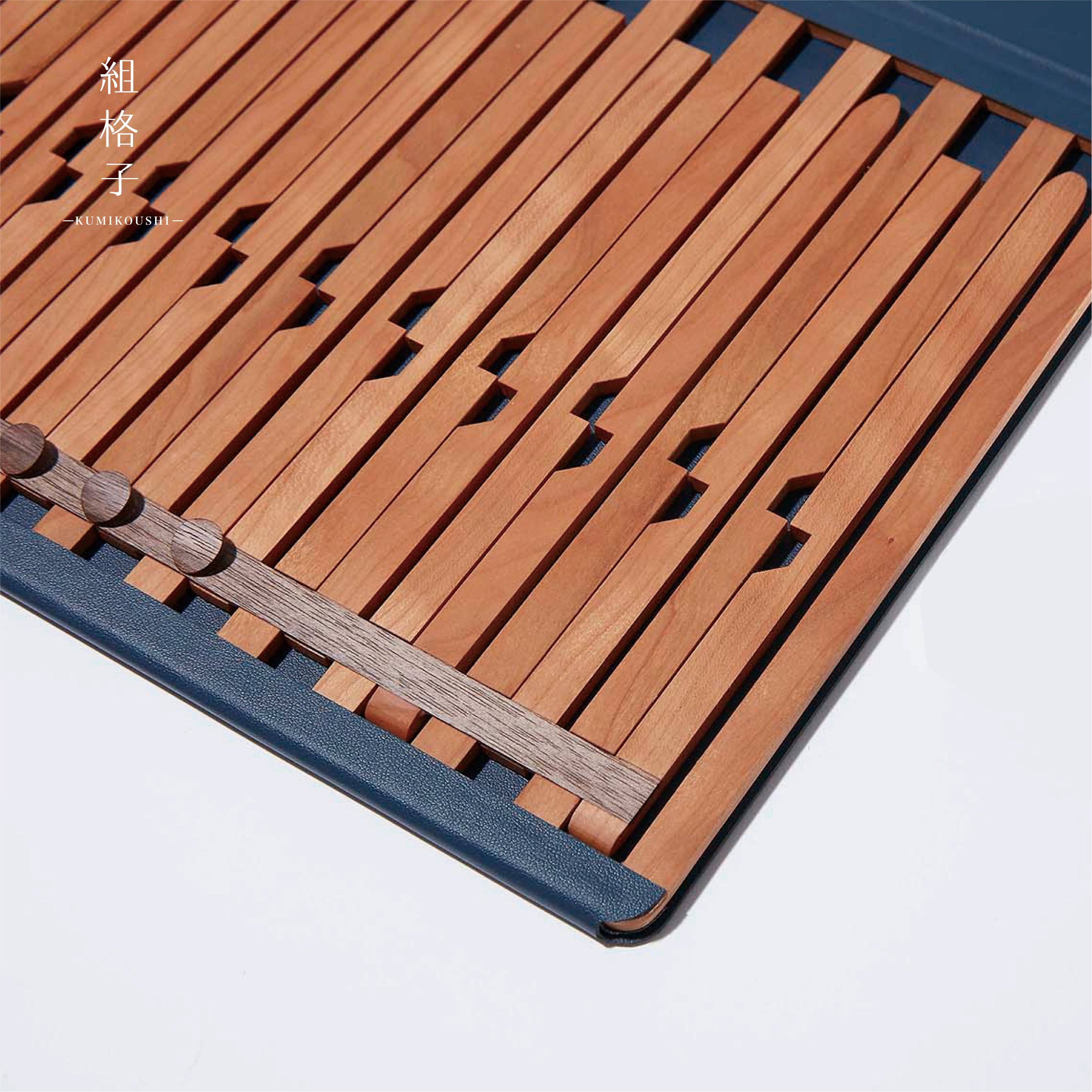 天然木の折りたたみ式パソコンスタンド・書見台（ブラック）【新モデル