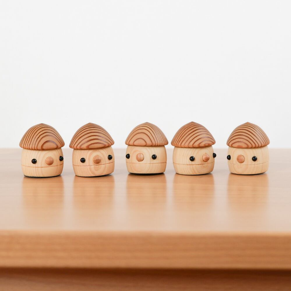 ふるさとどんぐり・木曽のカラマツとヒノキ | こまむぐ |公式通販