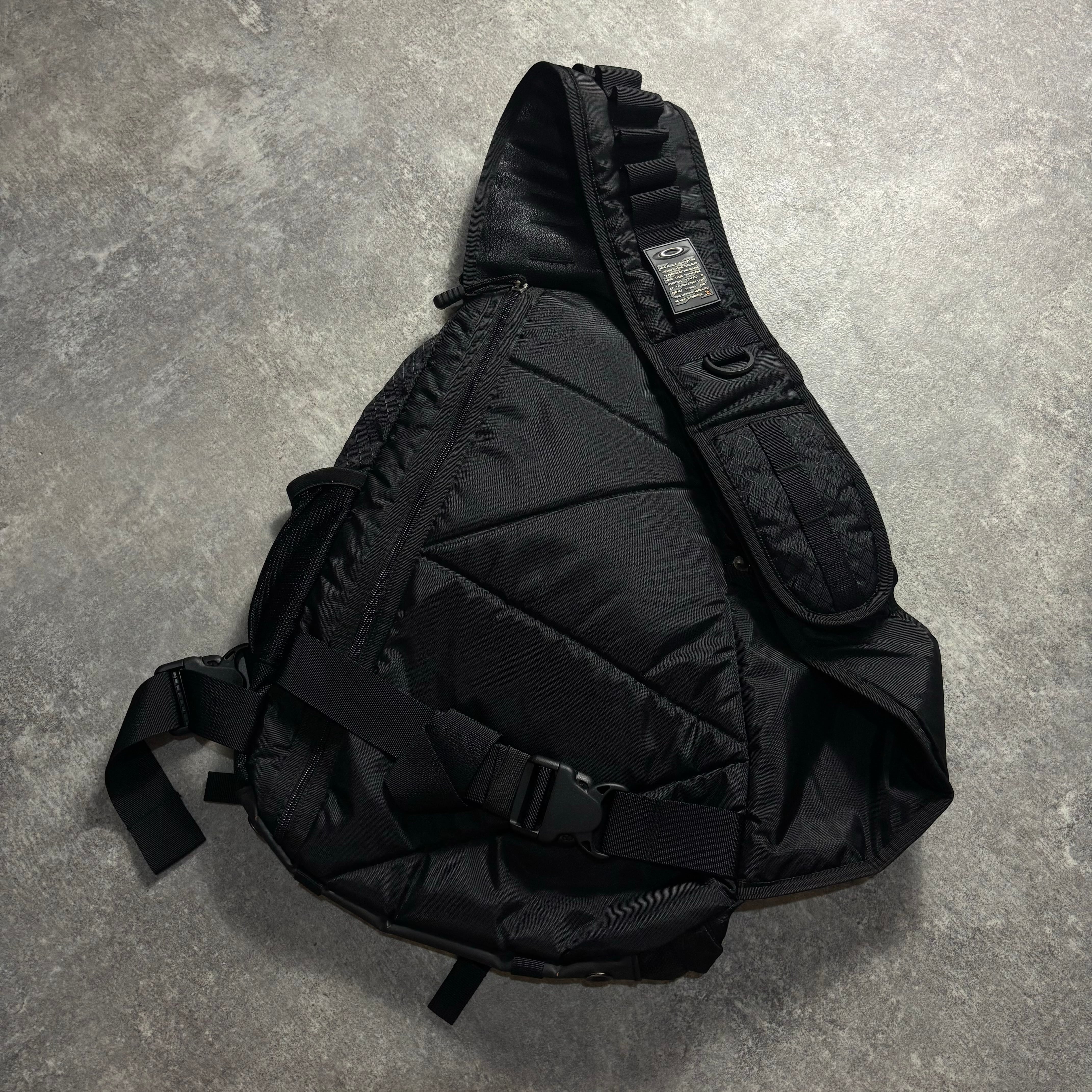 00s OAKLEY オークリー Y2K ワンショルダーバッグ スリング 正規品 | LOST