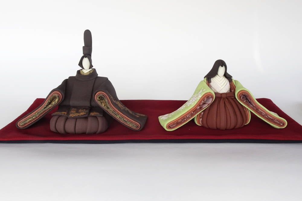 ひな人形(大) 陶雛 澤りか作 (女雛 ウグイス、男雛 黒) お雛様(敷布