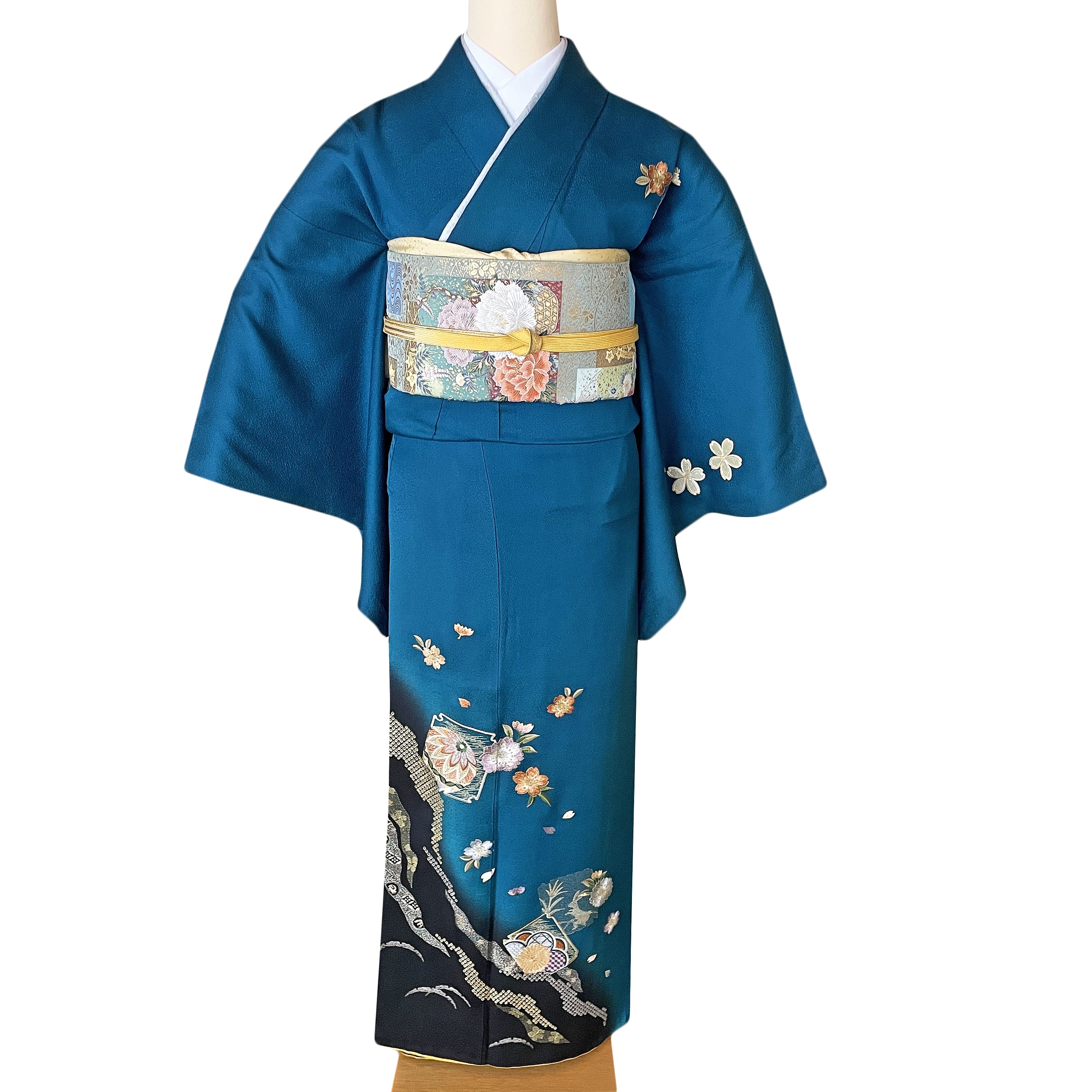 hu1】訪問着レンタル□濃い緑みの青地に裾が黒ぼかし、刺繍の鞠や桜