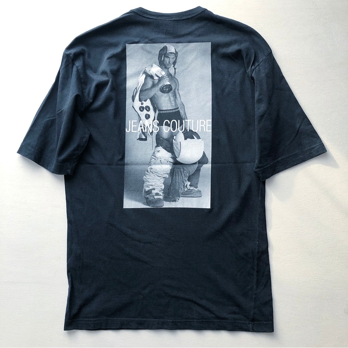 90s VERSACE JEANS COUTURE photo by Bruce Weber Tシャツ 黒 表記 XS