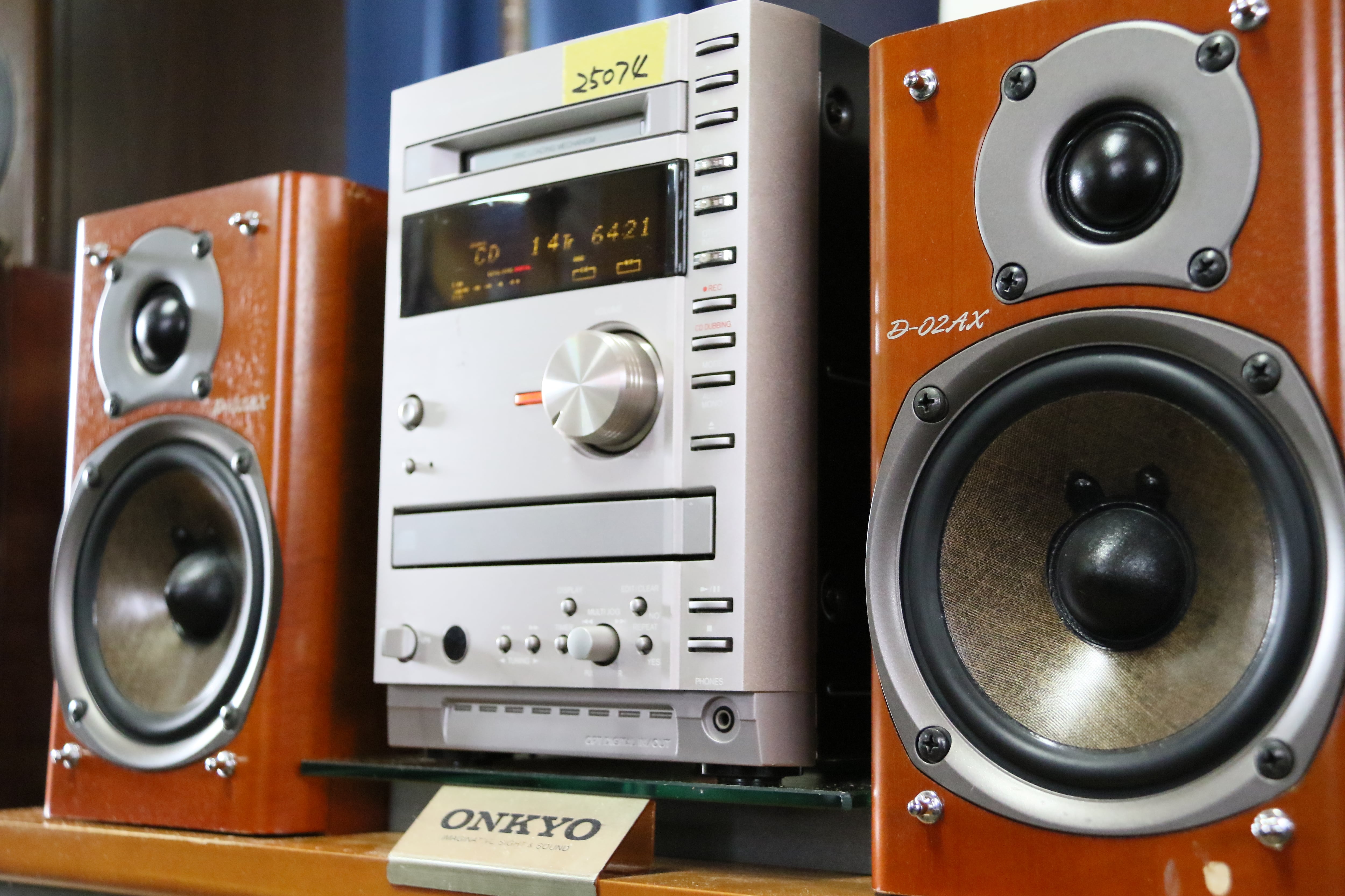 デジタルアンプ搭載！CD機】ONKYO CR-D2 ＆ D-112NFX CD/ﾁｭｰﾅ/ｱﾝﾌﾟ