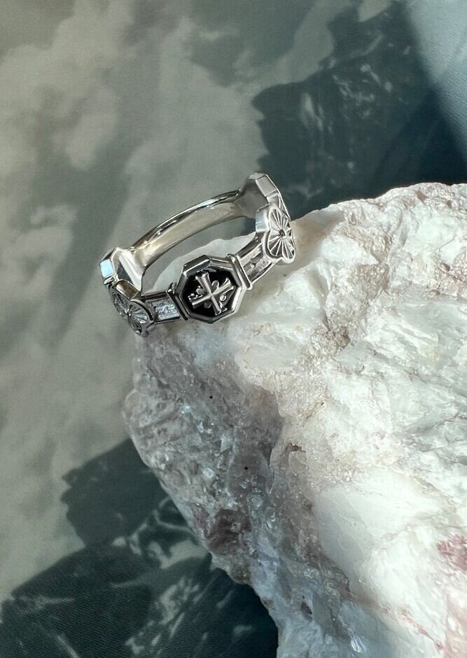 セール！！☆Stray Kids アイエン 着用！！【MUSEE.ART】Cross angle