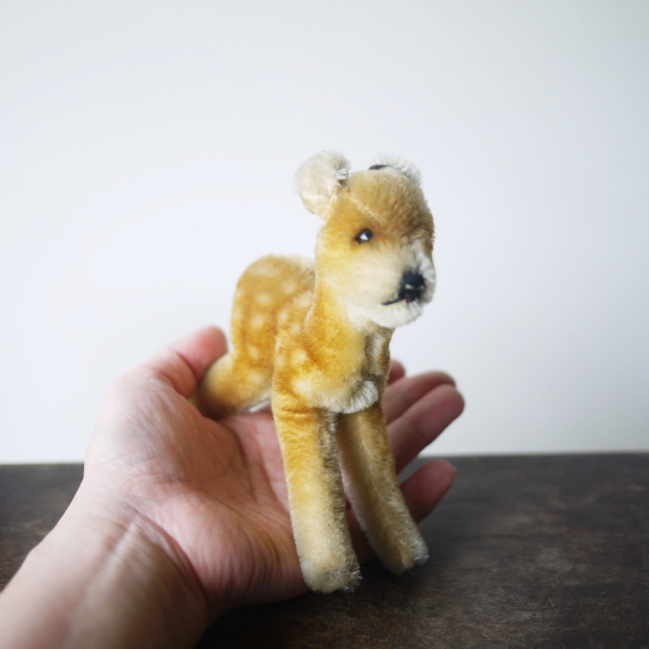 シュタイフ Jungreh 若い鹿 ドイツ | こりすのパン屋Base店 （世界の