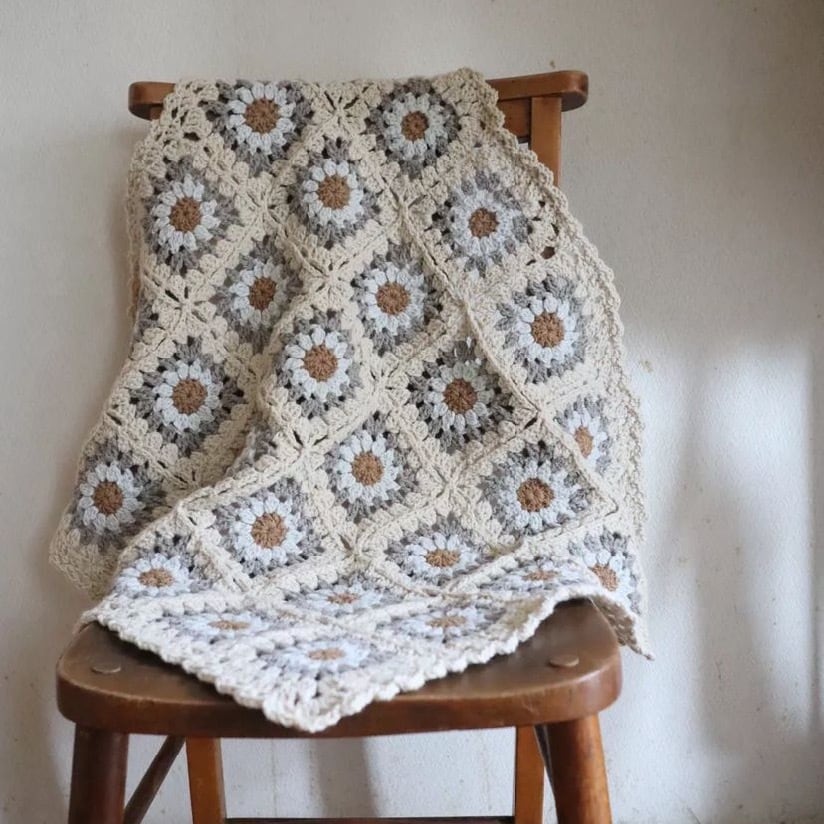 sawada itto×Jul Knittingコラボ・モチーフ編みのブランケット | ［hus