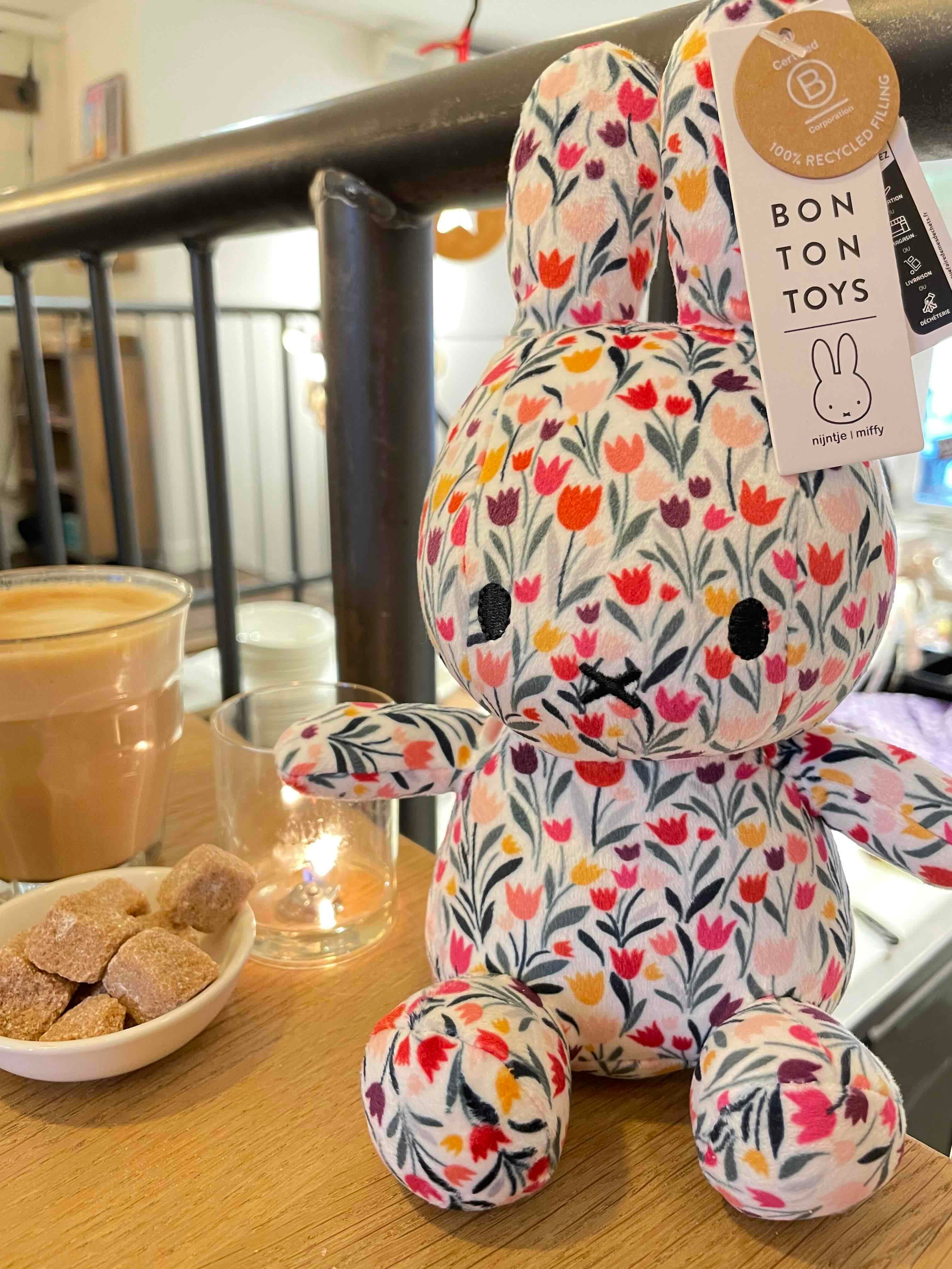 ミッフィー ぬいぐるみ 牛乳を注ぐ女 -nijntje handmade en haar