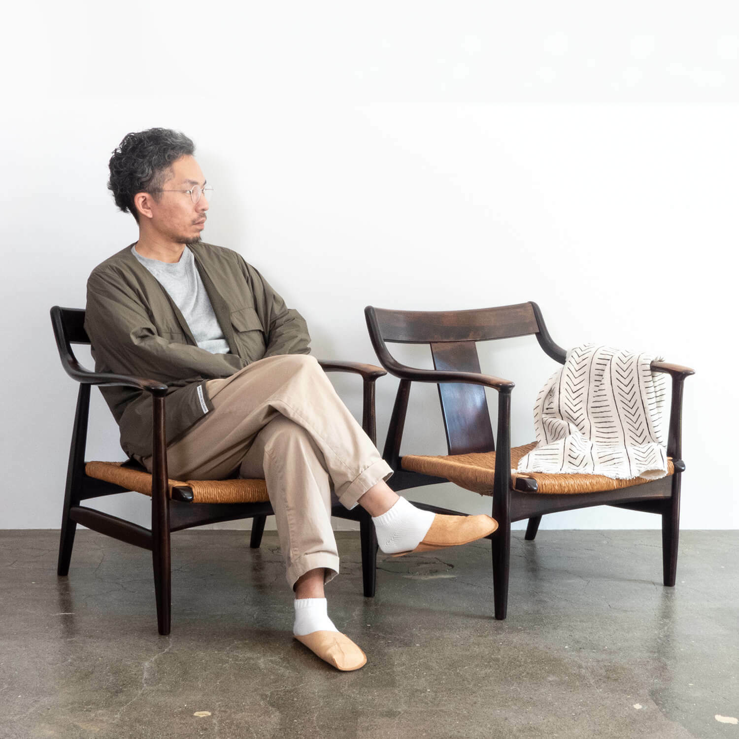 USED 再入荷 松本民芸家具 #77型曲肘イス（ラッシ座）1人掛け 02