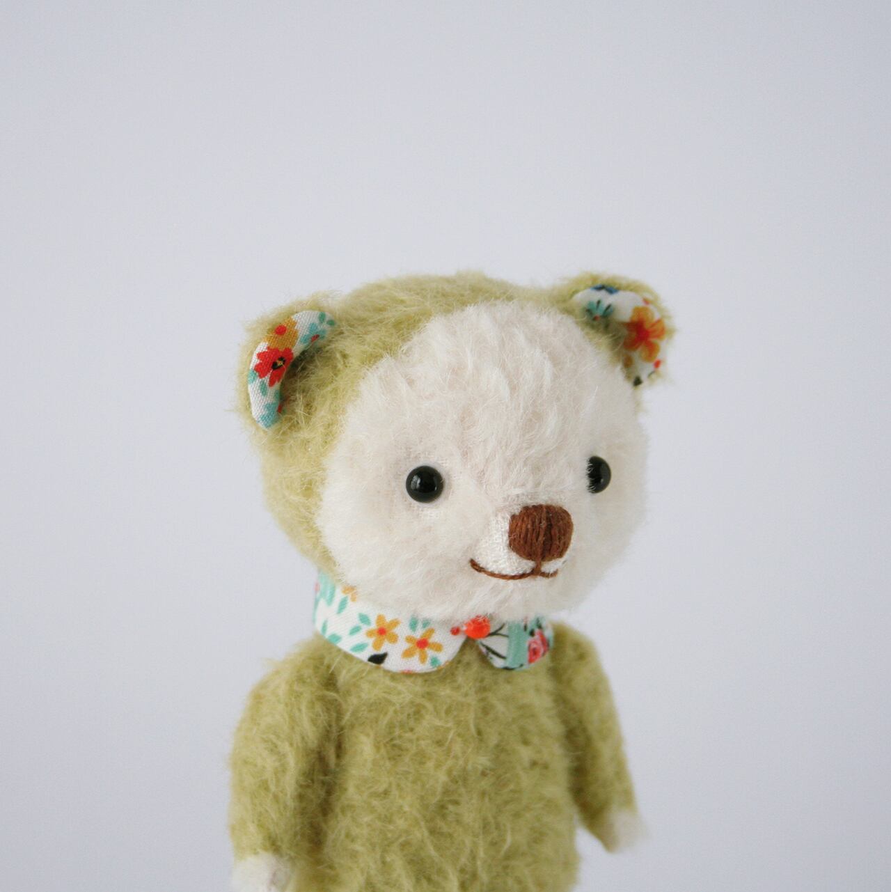くま（黄緑＋白） | テディベア・ぬいぐるみのお店 ちょっとodekake