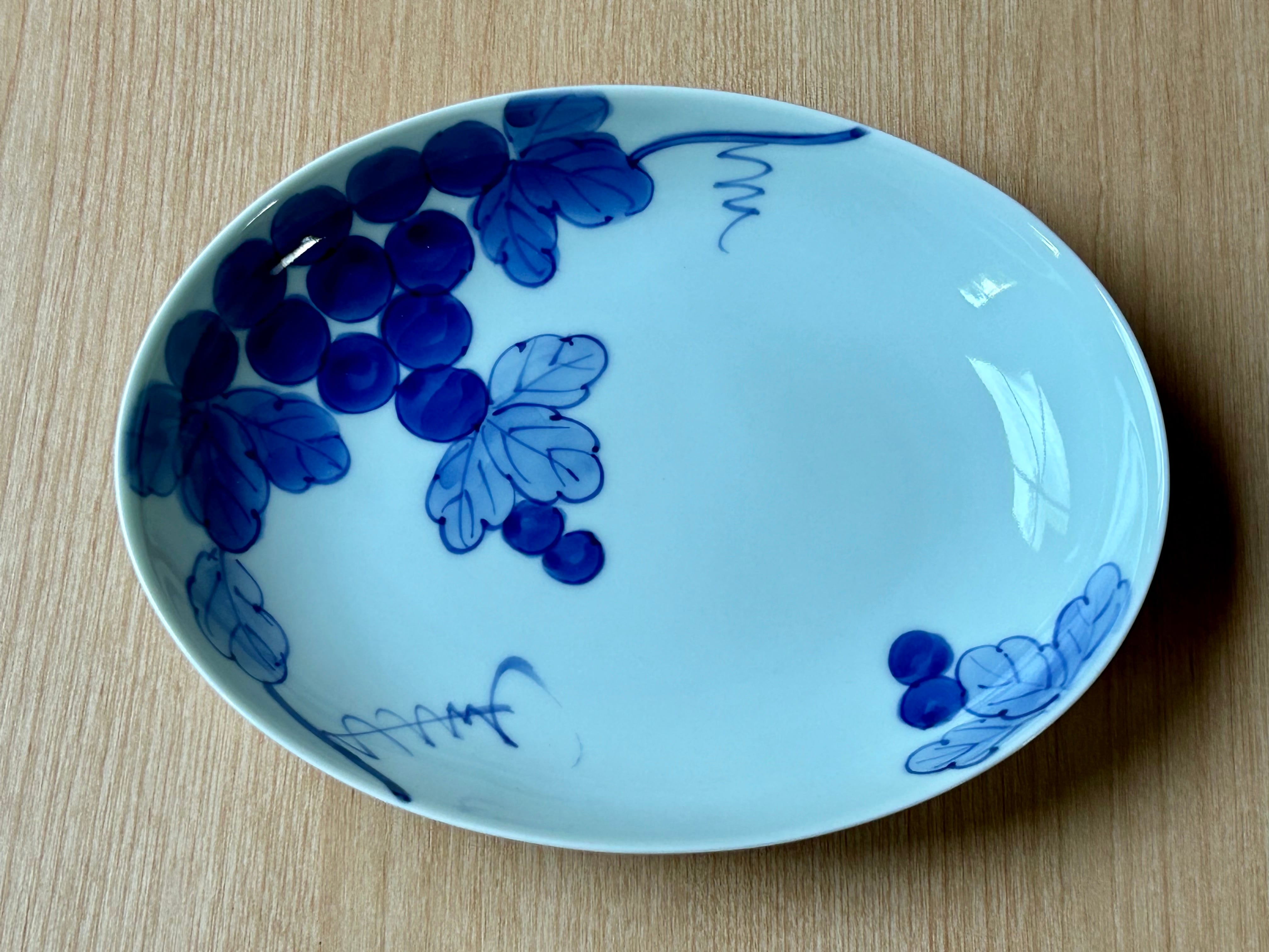 ぶどうの楕円皿 | 有田焼 緒方陶園オンラインショップ