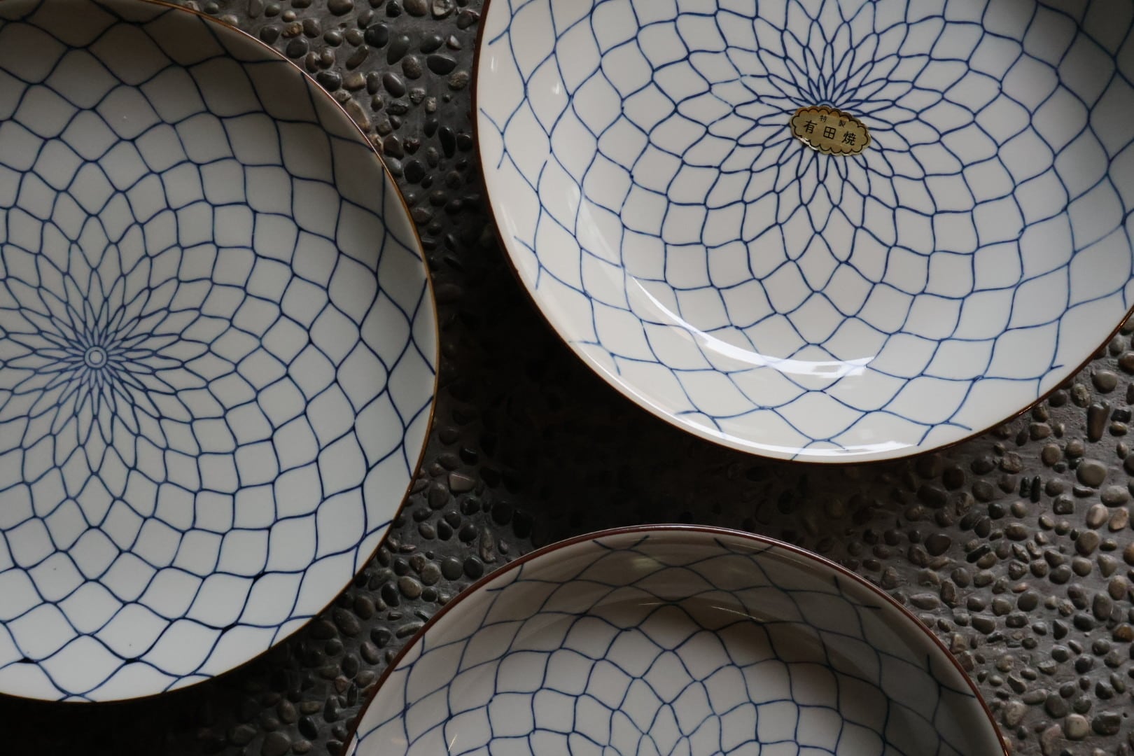 有田焼 肥前 萬泉窯 網目文 深皿 | うつわ通販 土岐陶器店 / ONLINE SHOP
