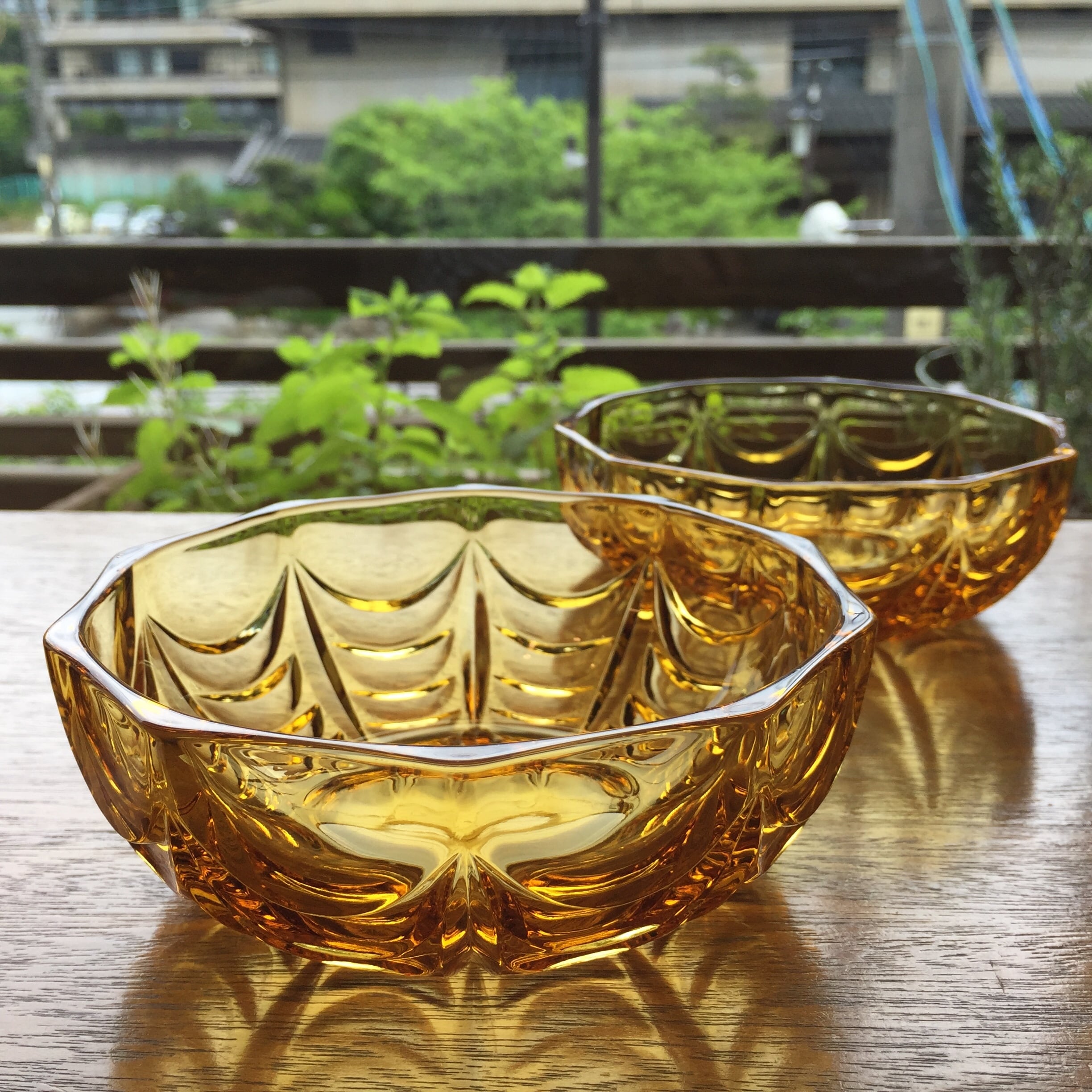 カットガラス アンバー ボウル | mame cafe レトロマーケット