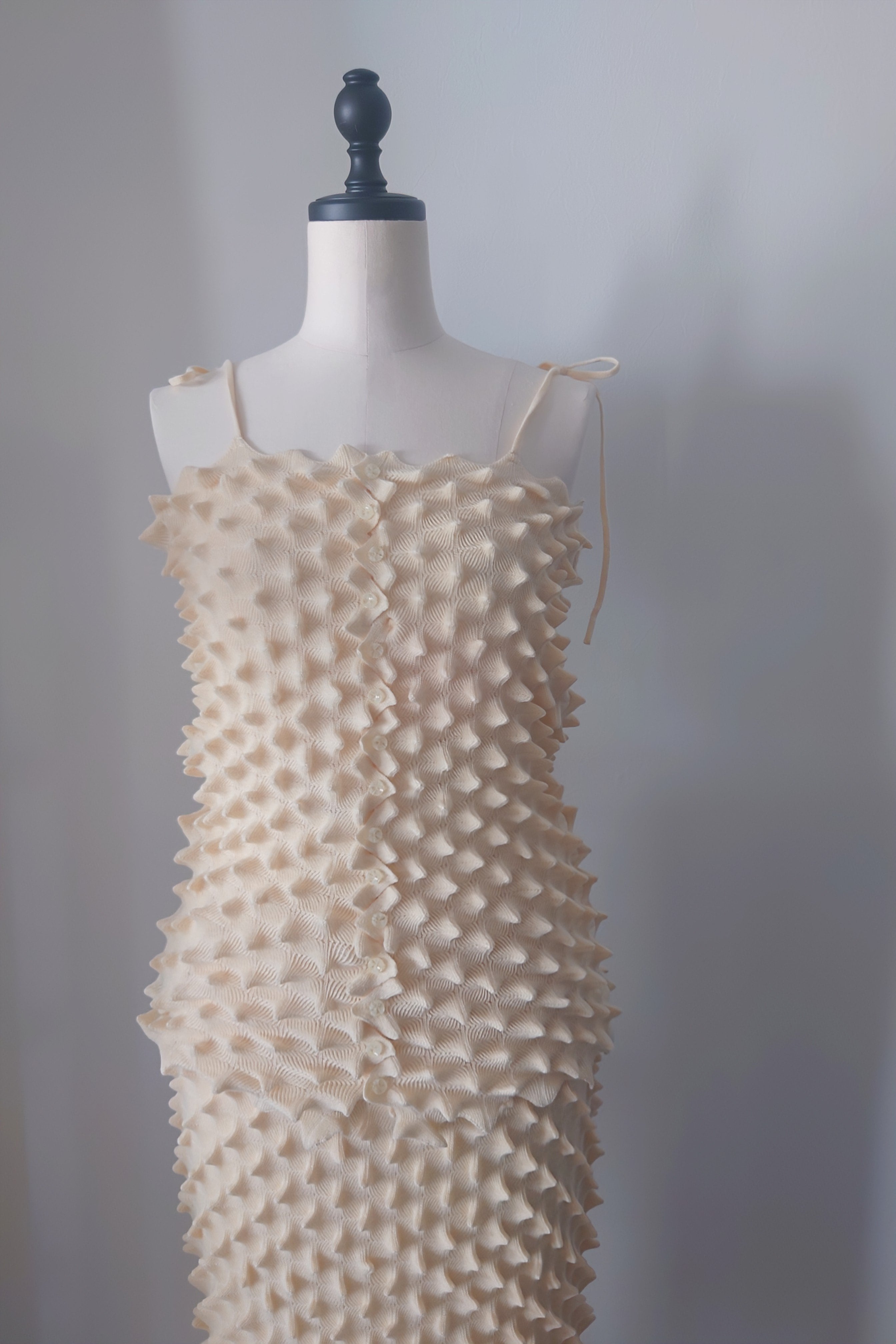 OPEN SESAME CLUB】durian camisole Cream | LIKE FOR LIKE