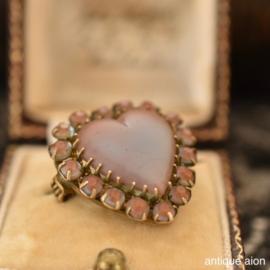 アンティーク 1900年前後 サフィレットガラスのハートシェイプブローチ