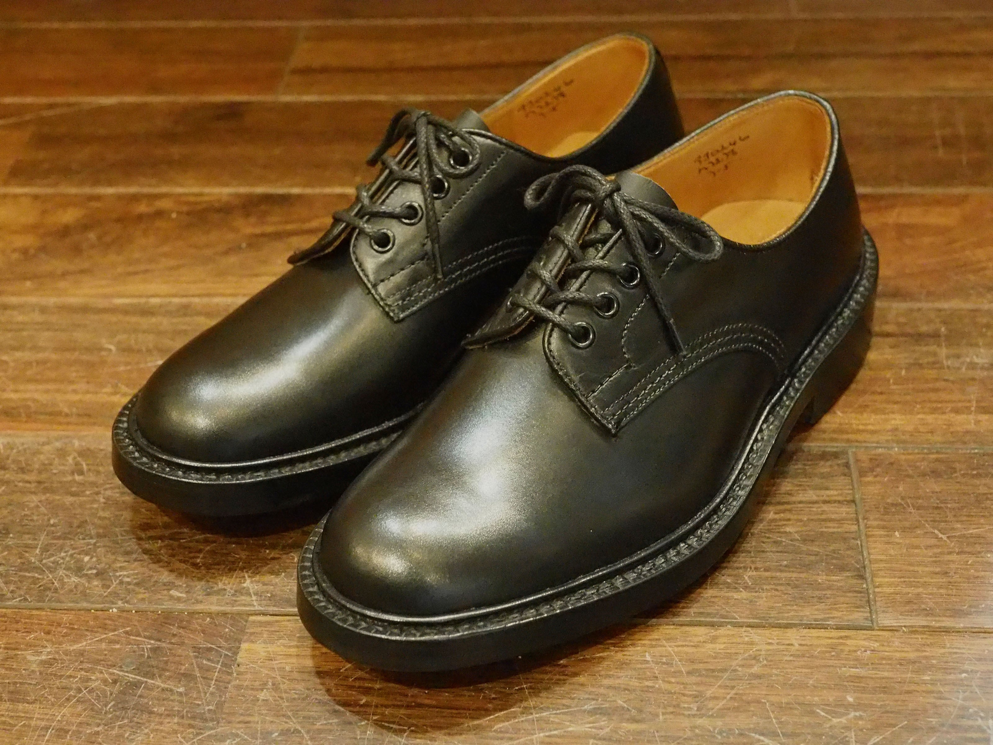 新品　Tricker's スエード 革靴　daniel　ダービーシューズ Tricker's Daniel ダービーシューズ | ブラック | FARFETCH JP
