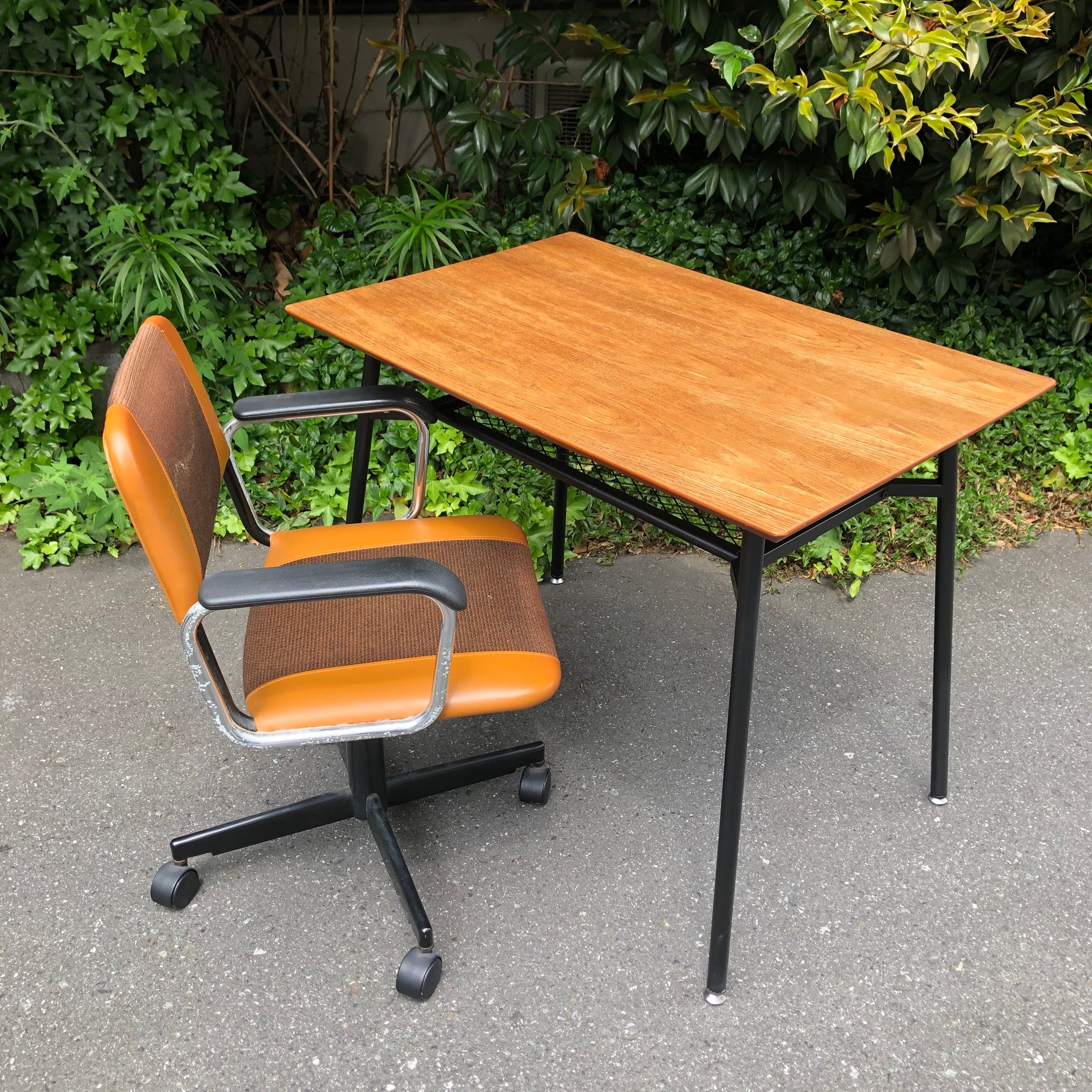 niko and ../ ニコアンド ダイニングテーブル | トリノス-torinoth