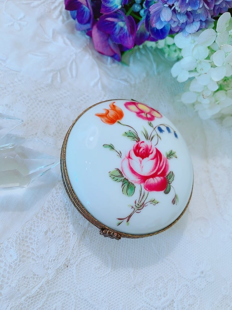 フランスロイヤルリモージュ 手描きの薔薇柄 ピルケース | AntiqueRose
